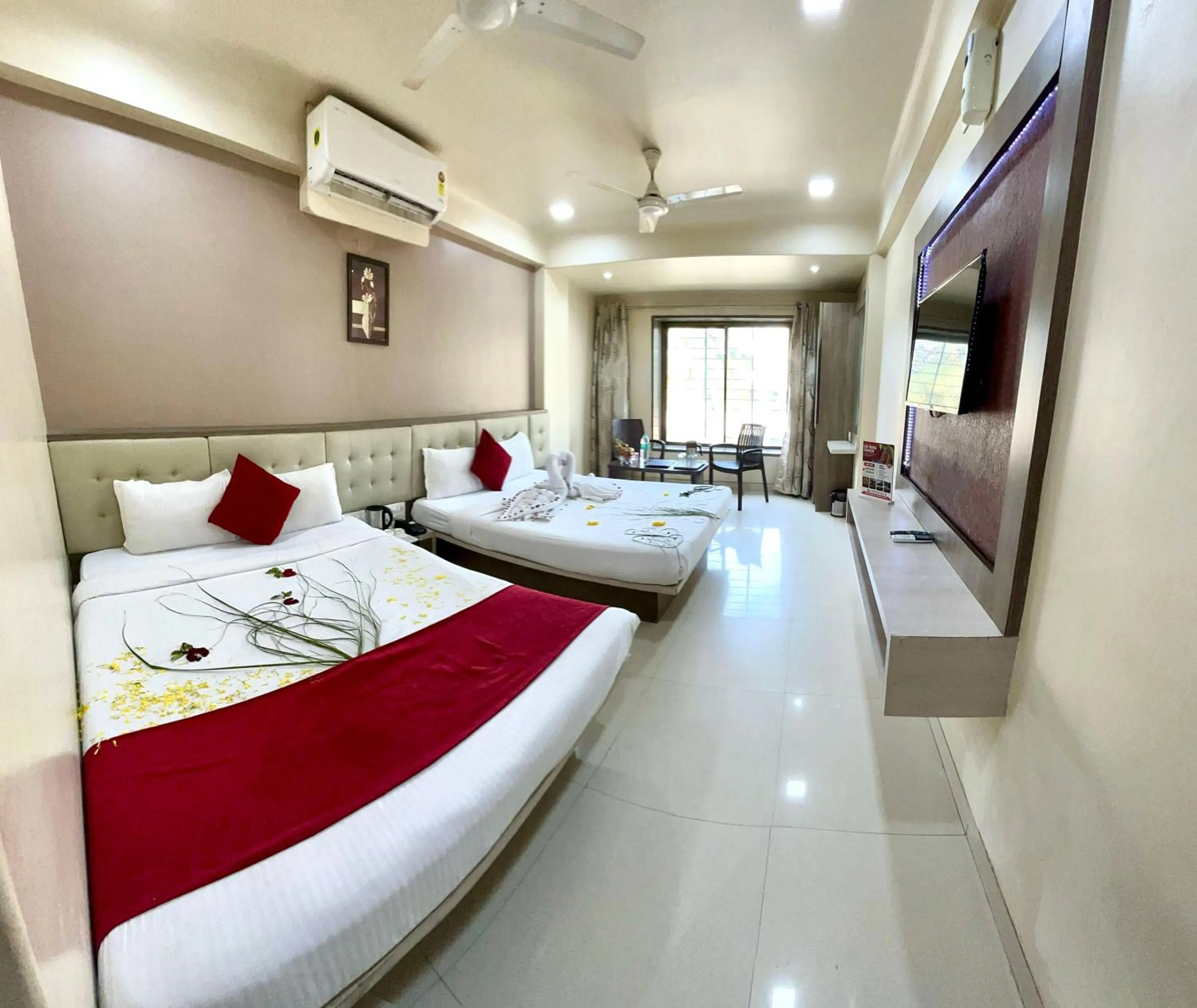 Bedroom in Hotel Sai Chhatra