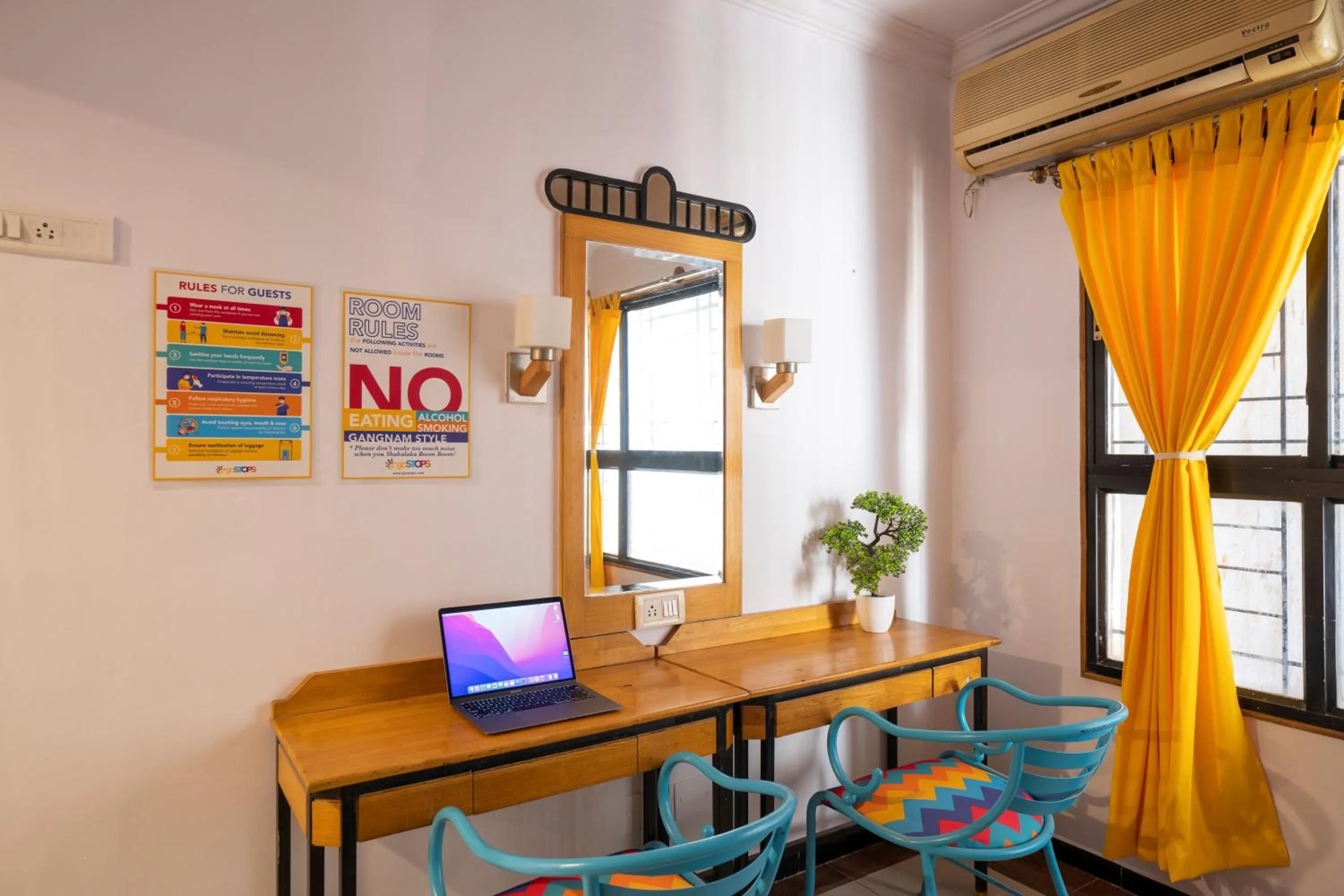 Bed in goSTOPS Bengaluru, Gandhi Nagar Majestic