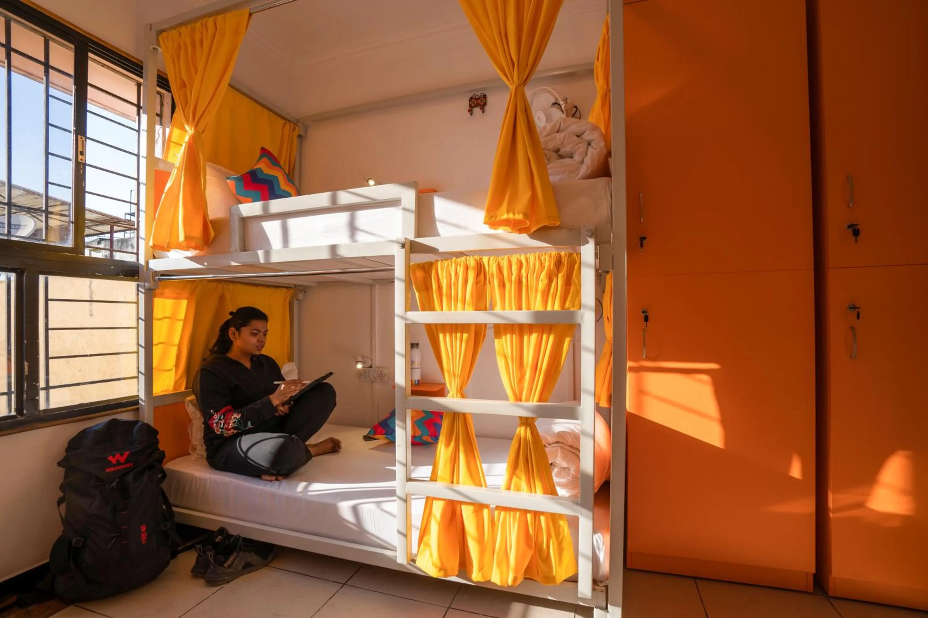 Bed in goSTOPS Bengaluru, Gandhi Nagar Majestic