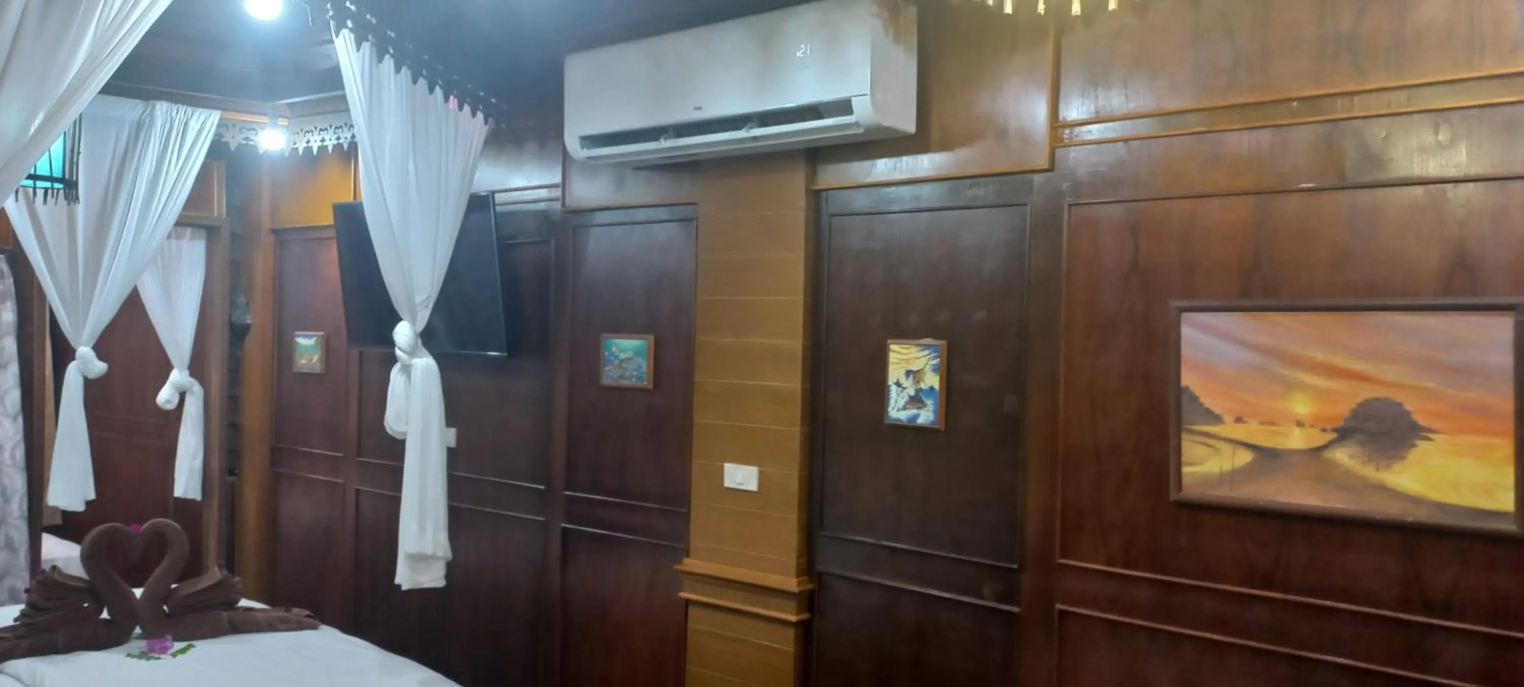 TV and multimedia in Mangrove House Lanta Old Town