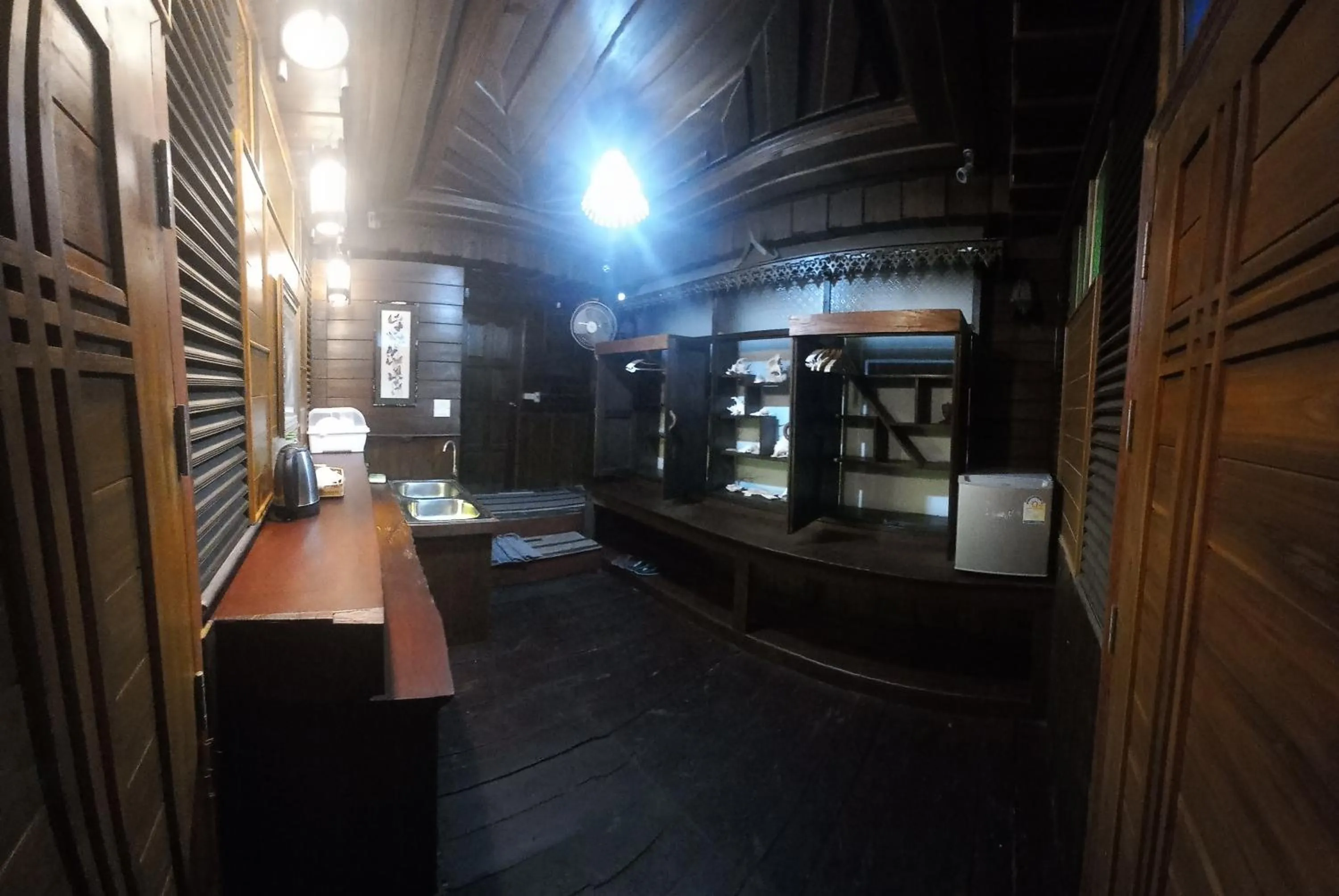 Kitchen or kitchenette in Mangrove House Lanta Old Town