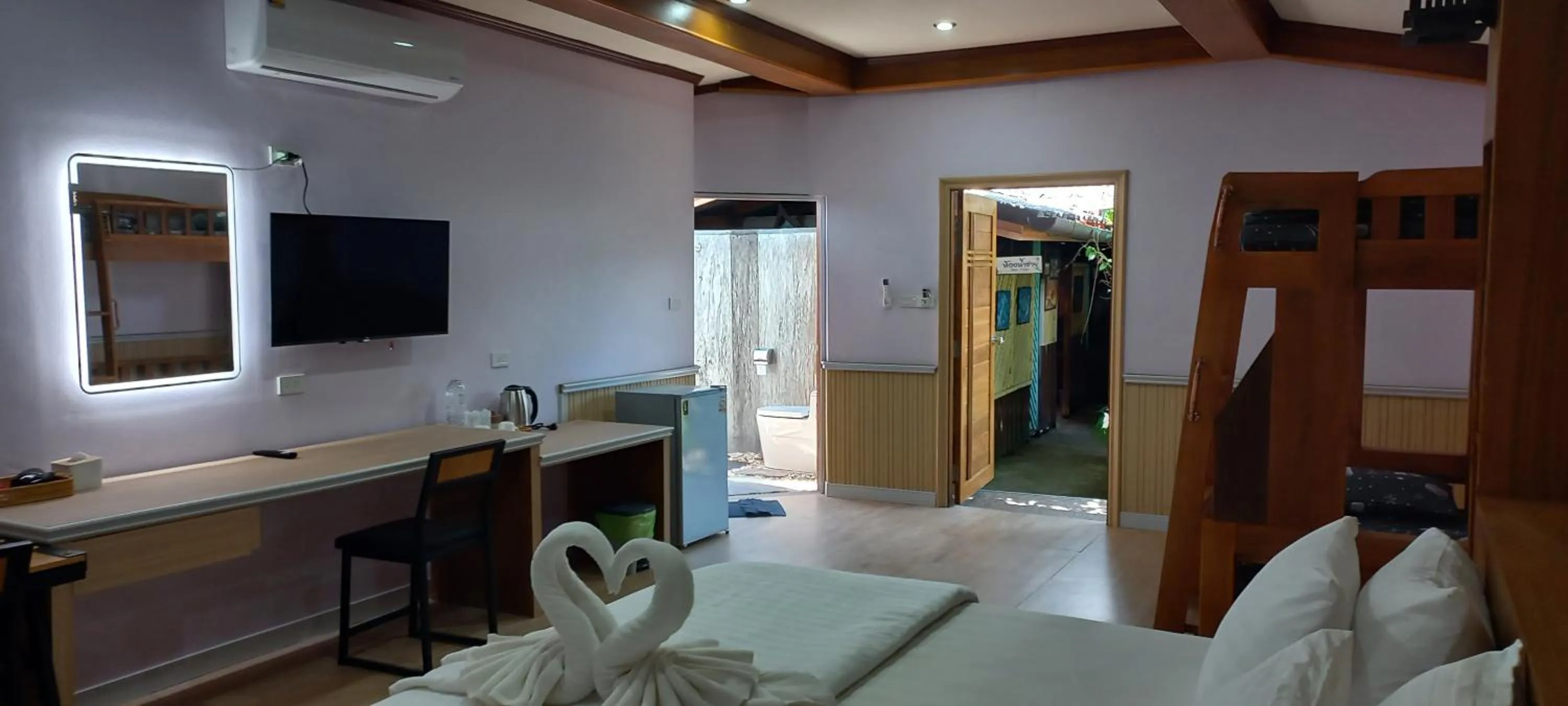 Bed in Mangrove House Lanta Old Town