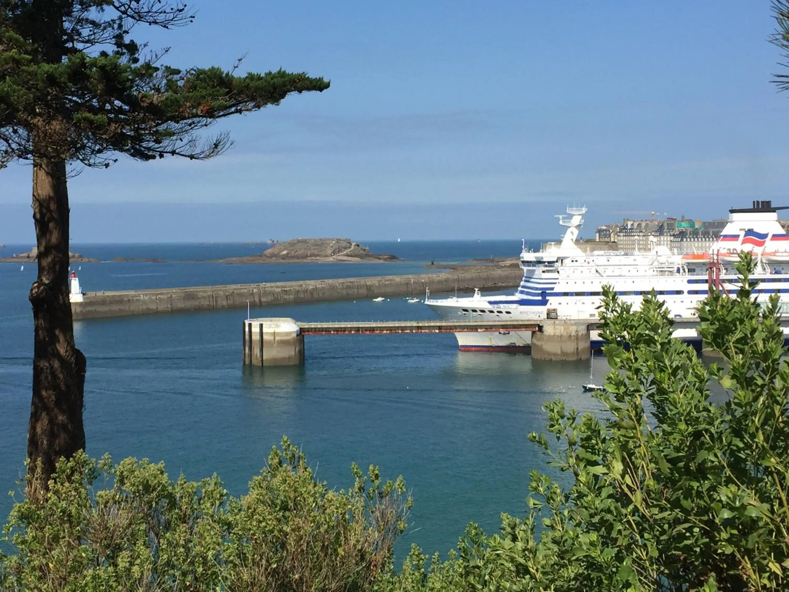 Nearby landmark in Au Bon Accueil