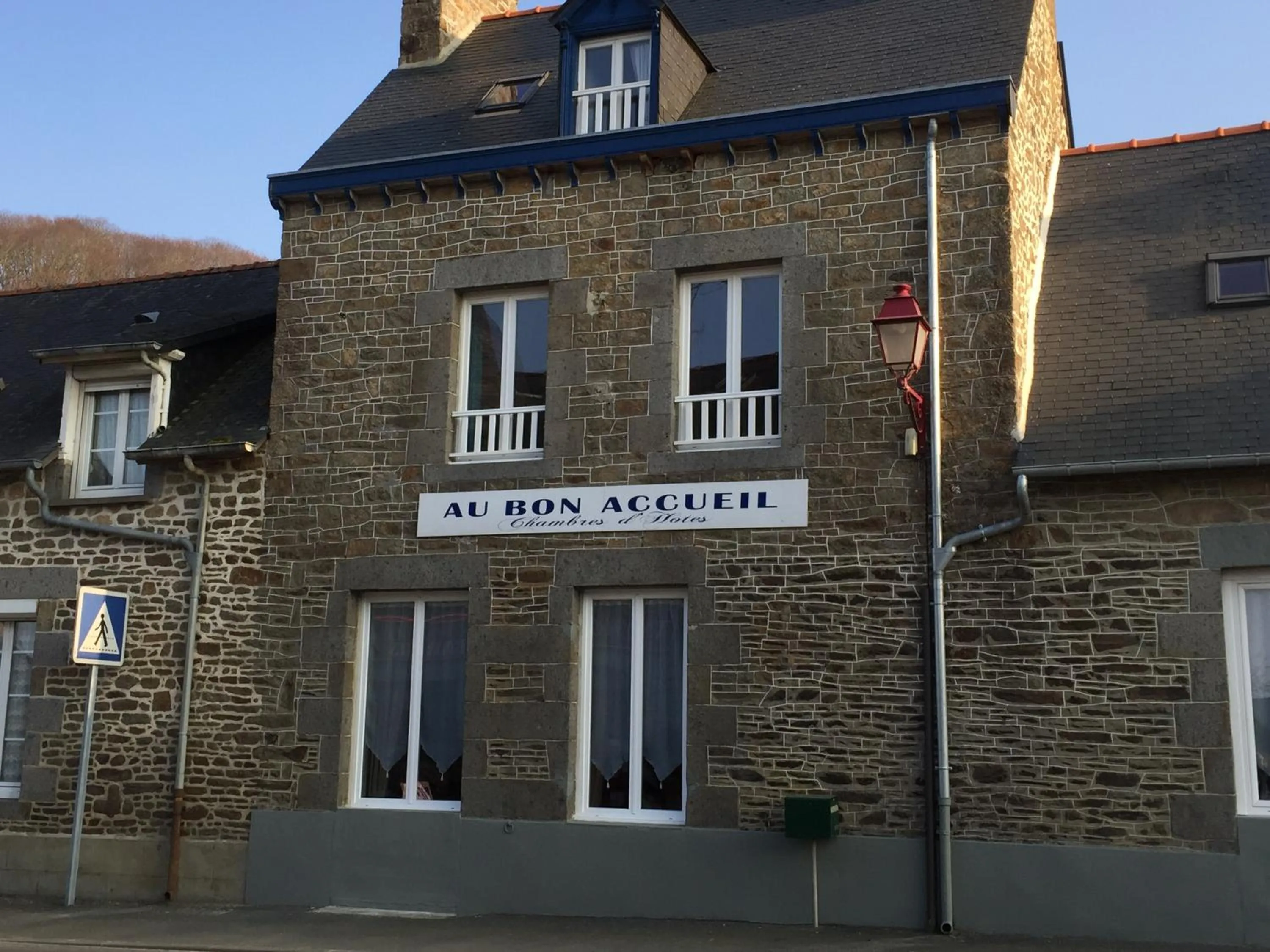 Facade/entrance in Au Bon Accueil