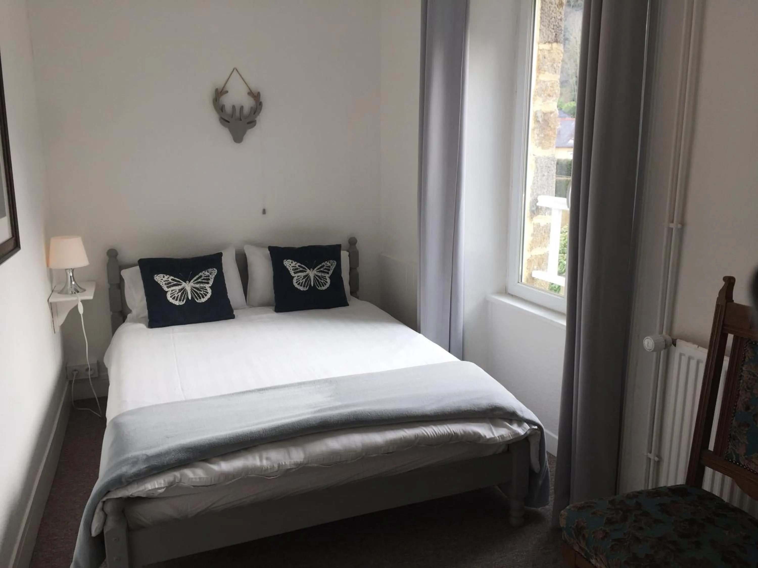 Photo of the whole room, Bed in Au Bon Accueil