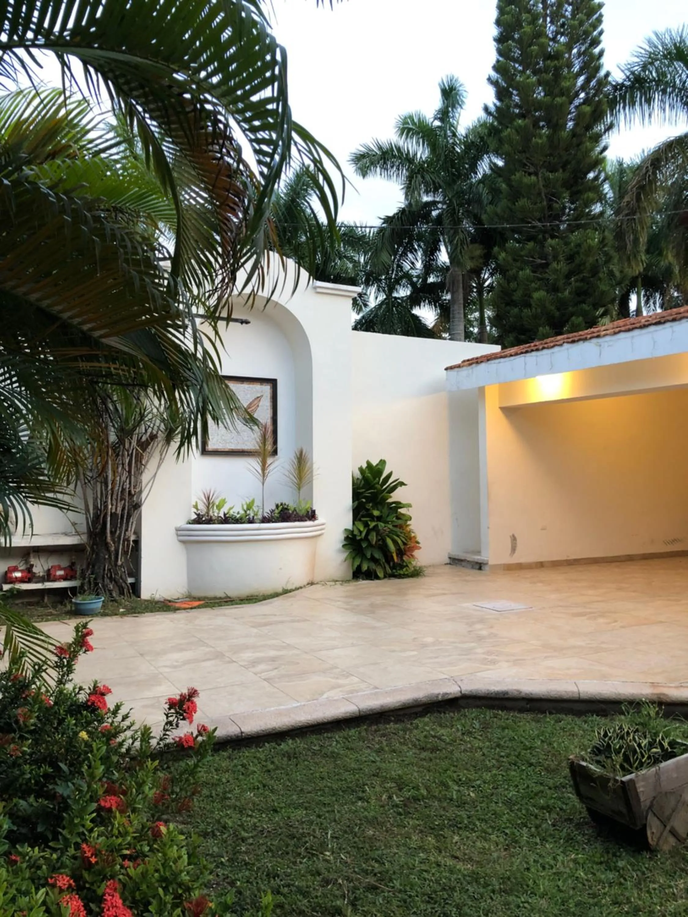 Parking in Hotel Boutique Villas Segovia Cozumel