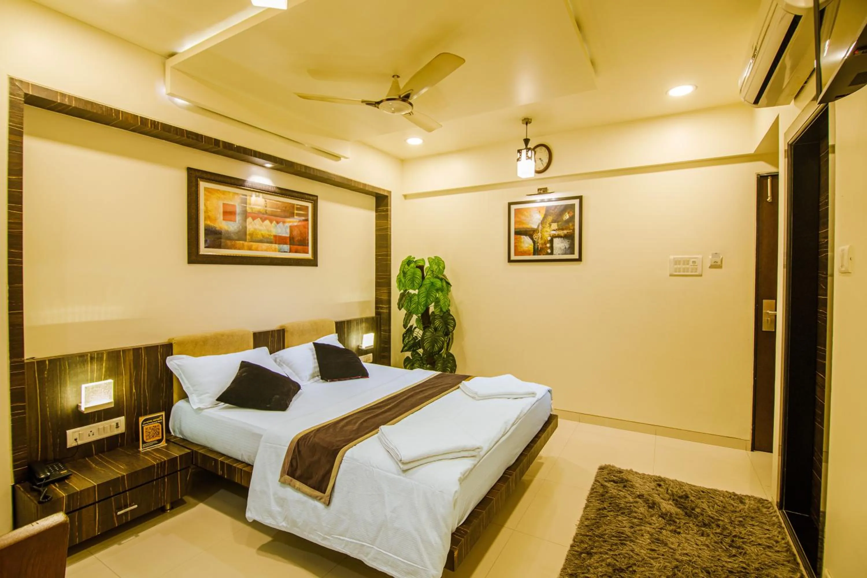 Bed in La Hotel Metro near BKC