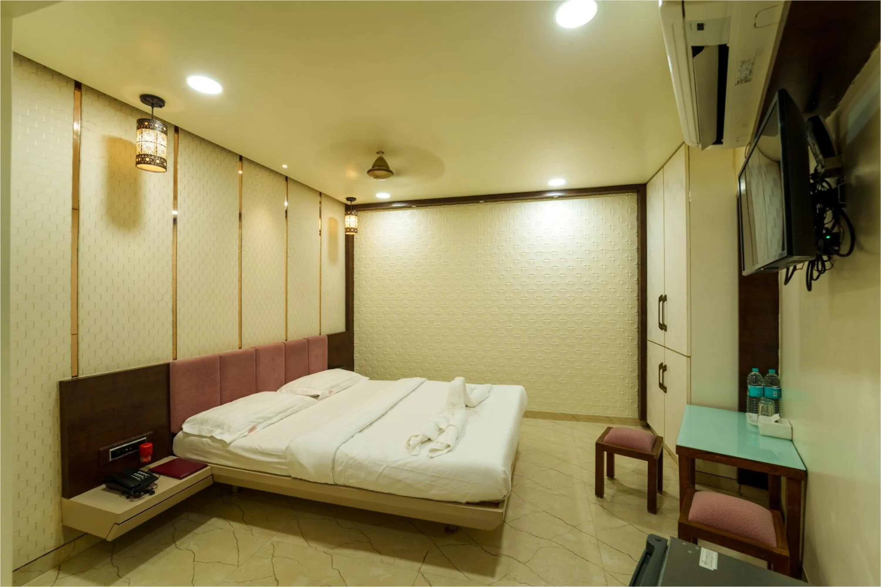 Bed in La Hotel Metro near BKC