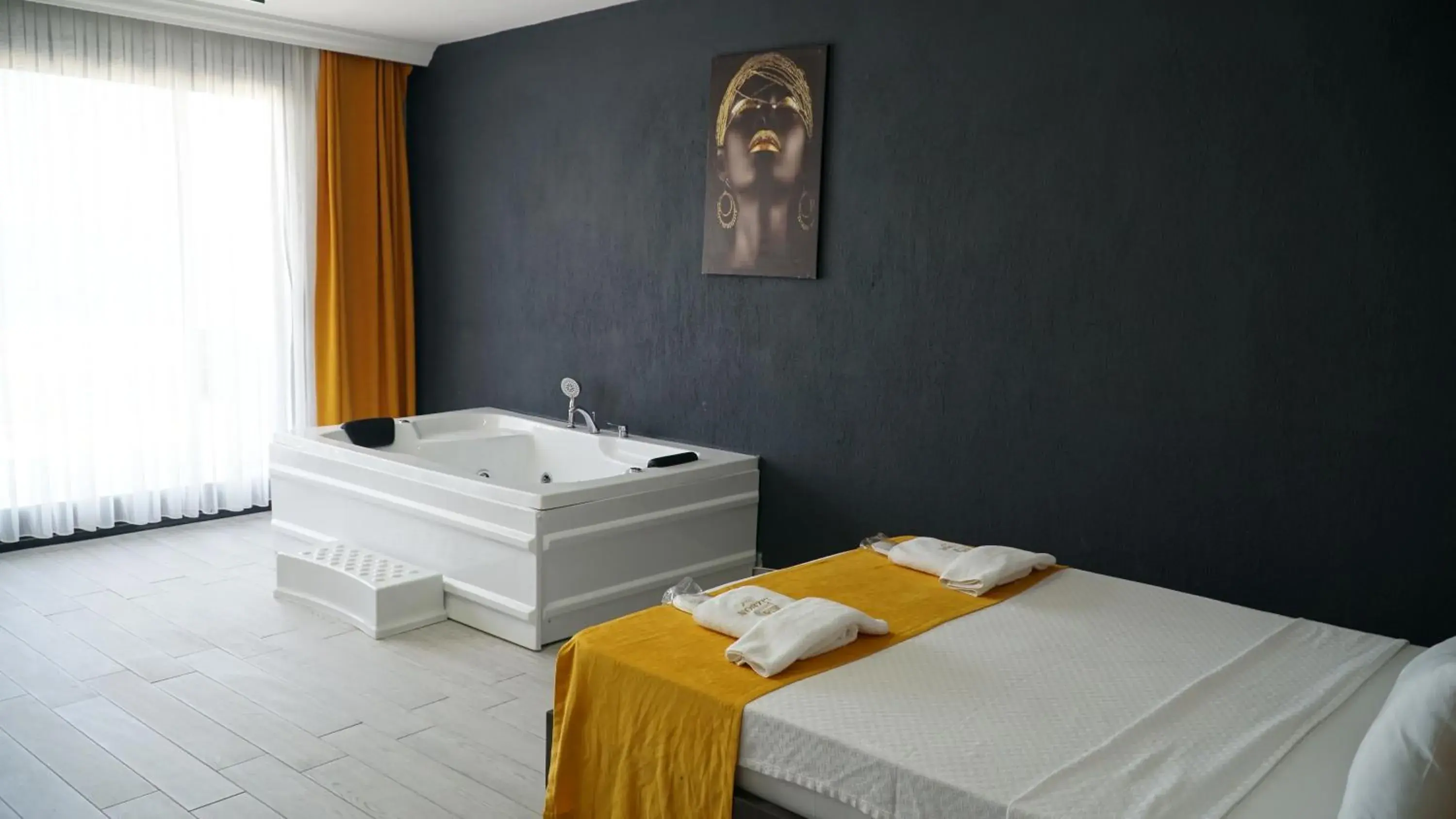 King Room with Spa Bath - single occupancy in LİZBON HOTEL King Room with Spa Bath - single occupancy in LİZBON HOTEL