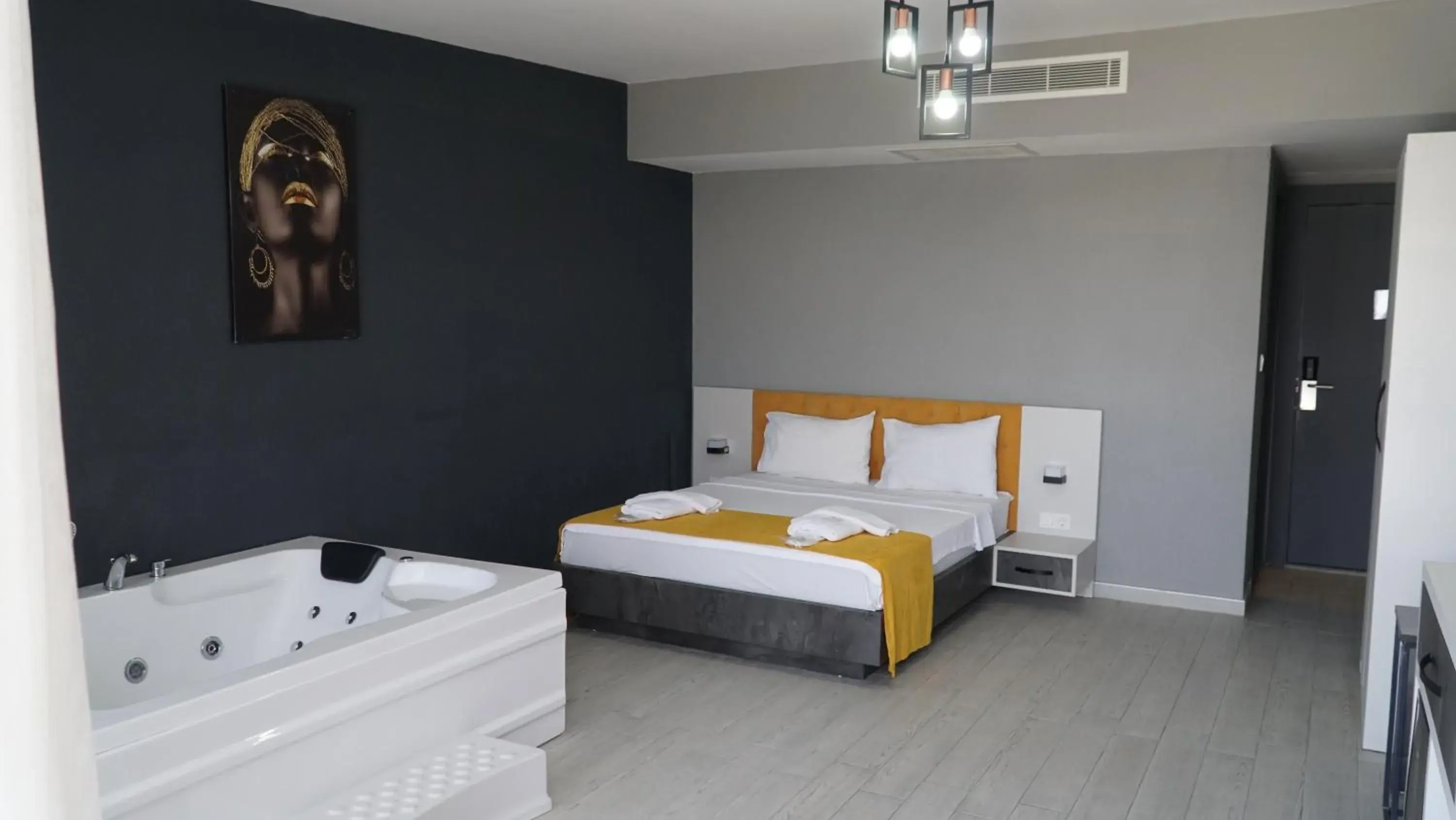 King Room with Spa Bath - single occupancy in LİZBON HOTEL King Room with Spa Bath - single occupancy in LİZBON HOTEL