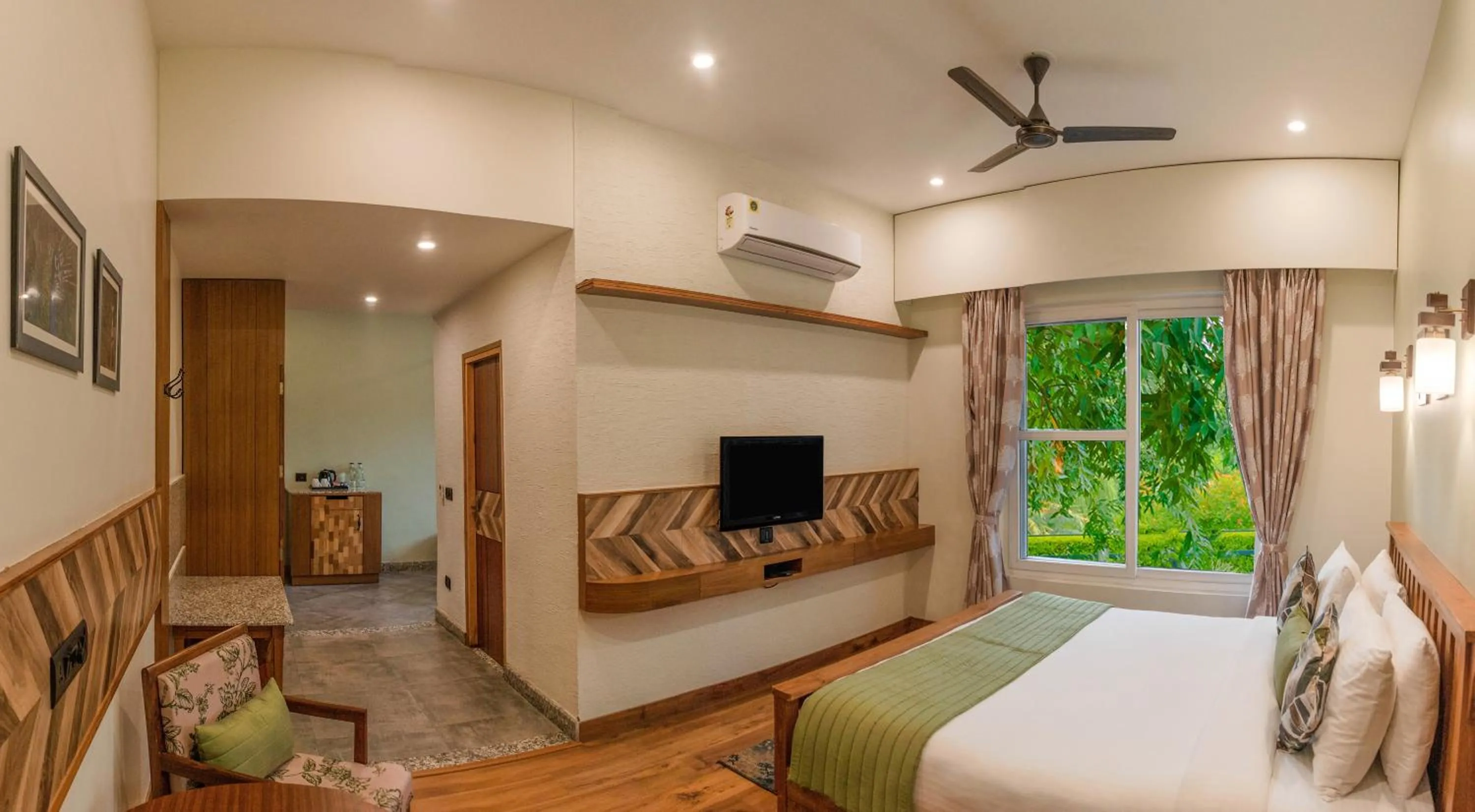 Bedroom, Bed in The Golden Tusk By Ivory Destinations