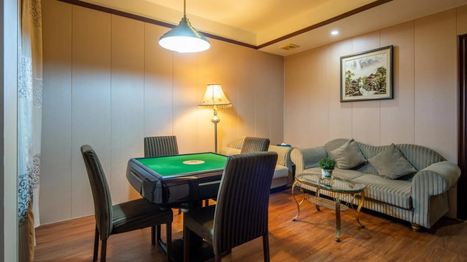 Suoxing Hotel Yijing Yangchun Donghu West Road