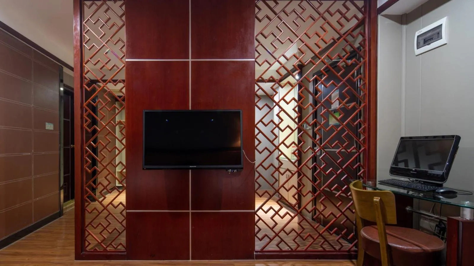 Suoxing Hotel Yijing Yangchun Donghu West Road