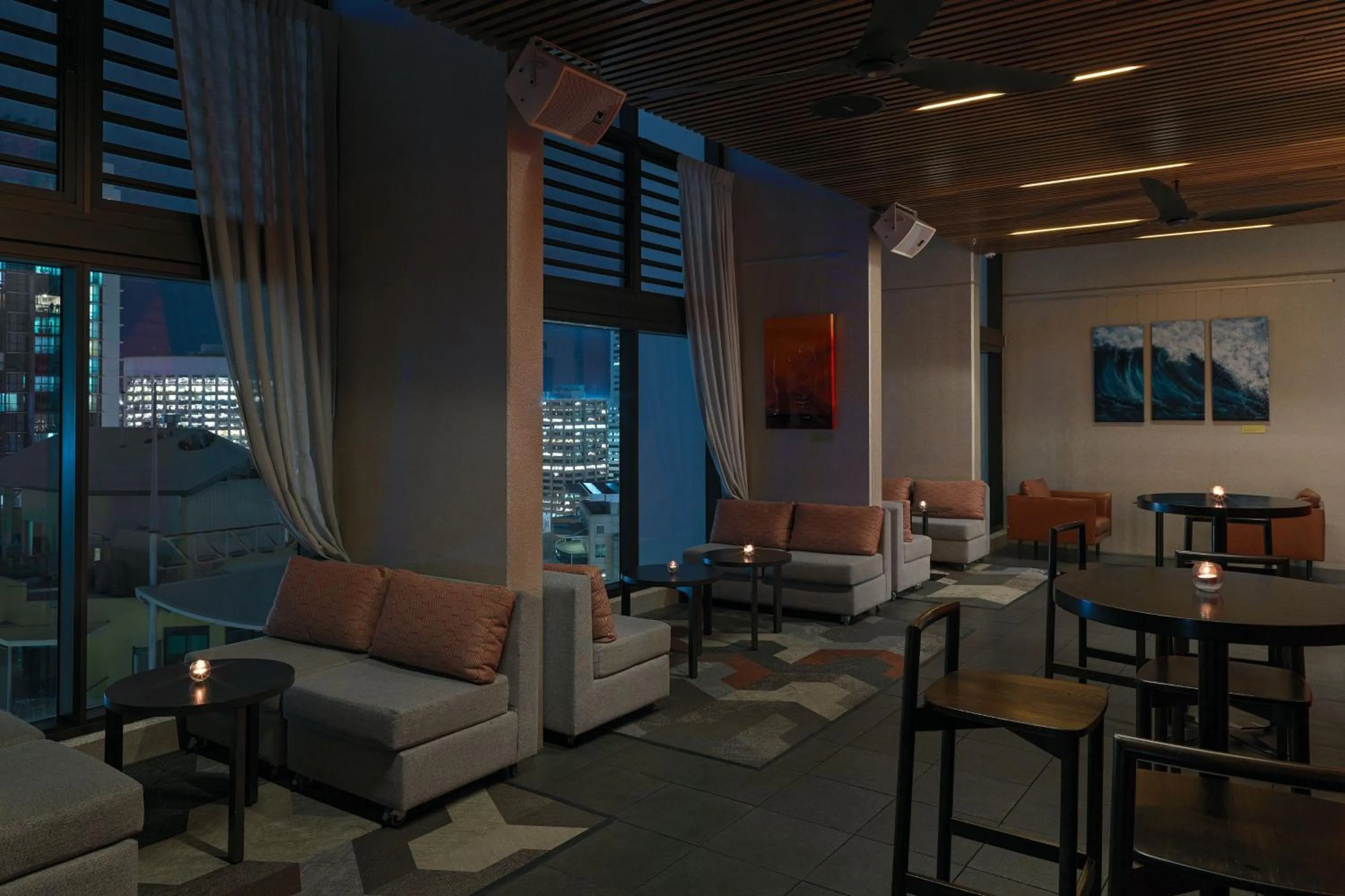 Lounge or bar in Four Points by Sheraton Brisbane