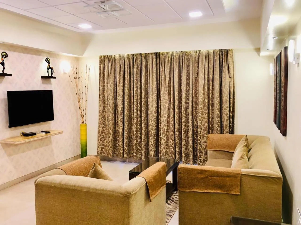 Living room in VITS Kamats Resort, Silvassa