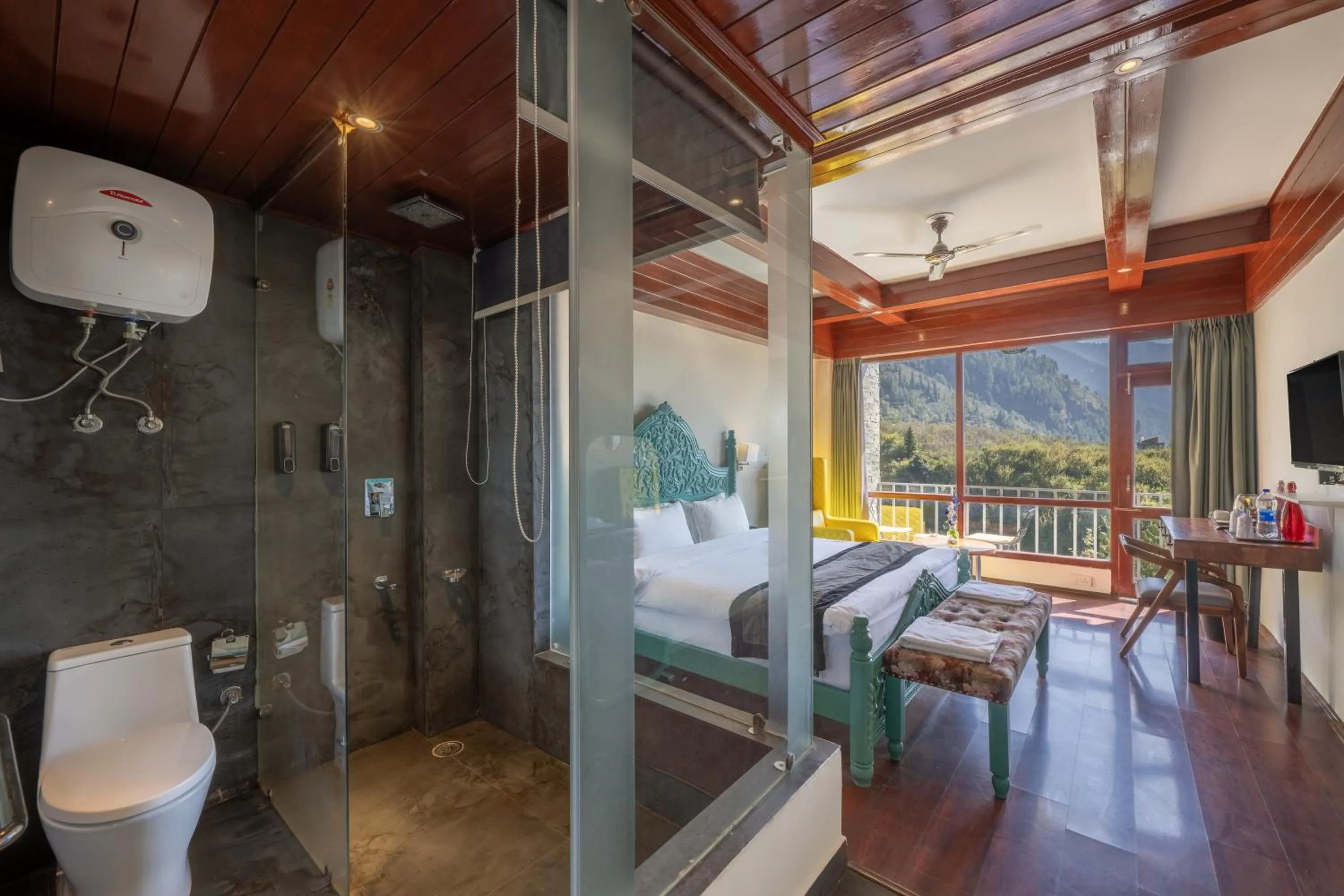 Toilet, Bed in Echor Himalayan Aurum Manali