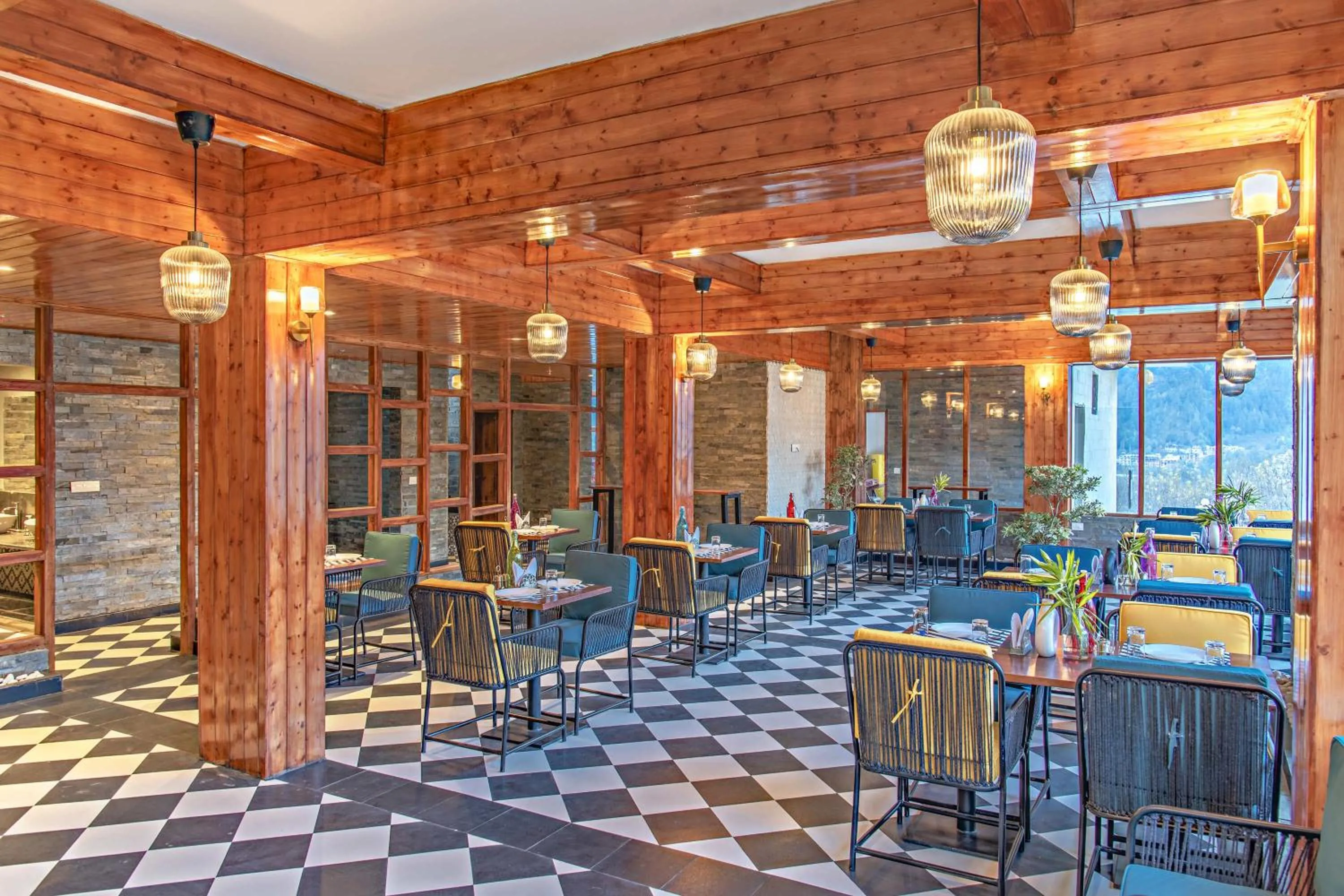 Restaurant/places to eat in Echor Himalayan Aurum Manali