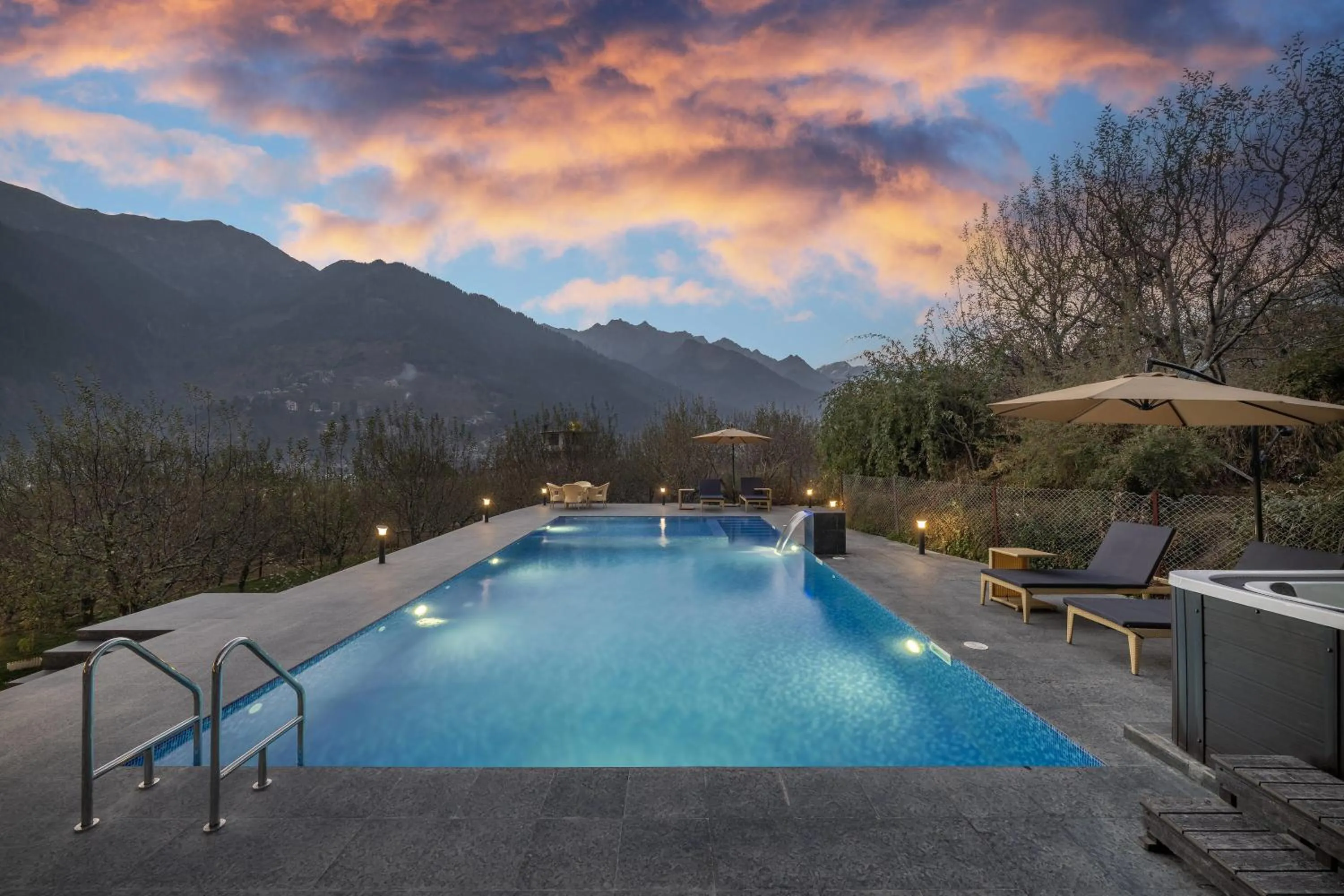 Hot Tub in Echor Himalayan Aurum Manali