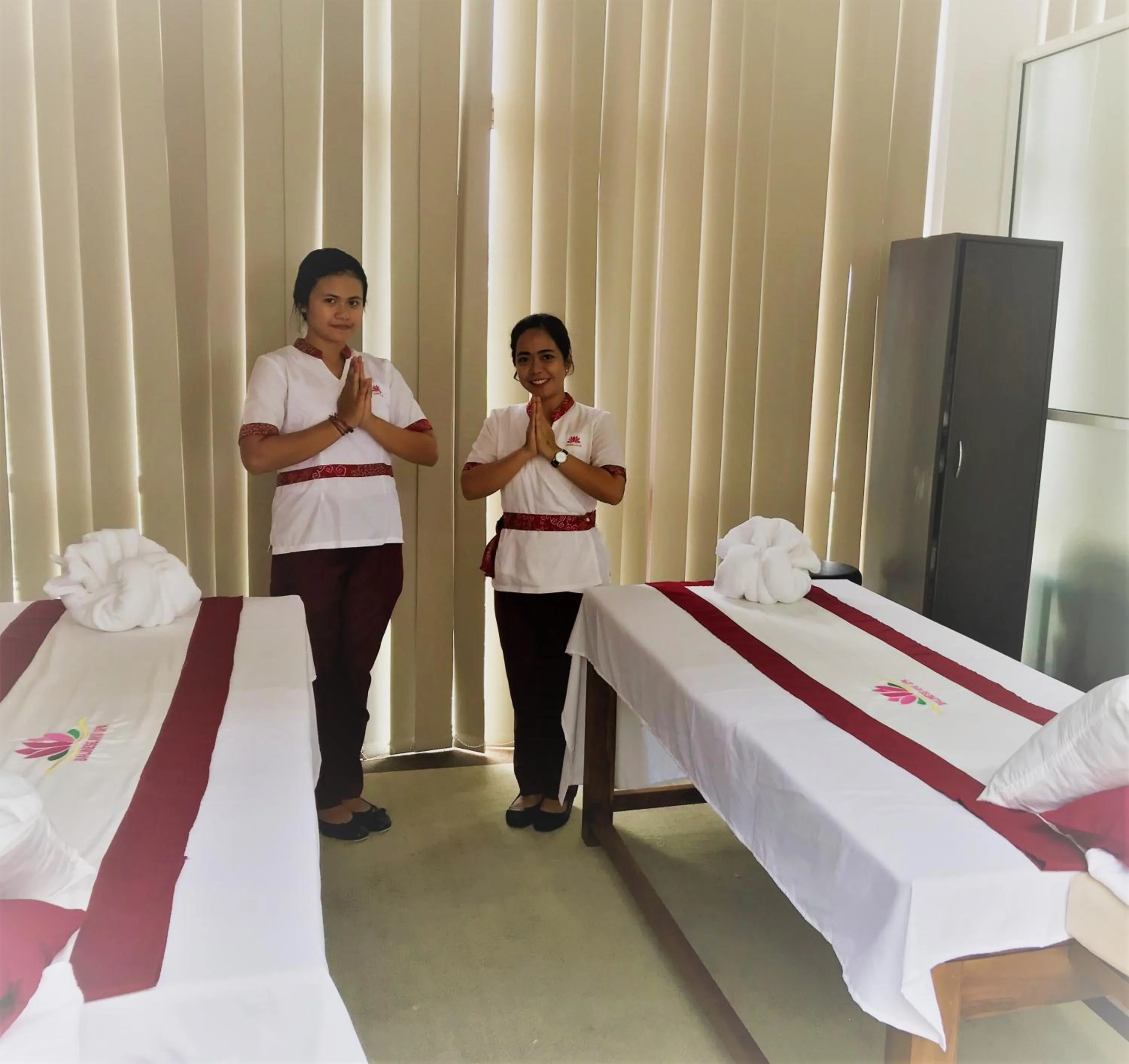 Massage in Garton's Cape