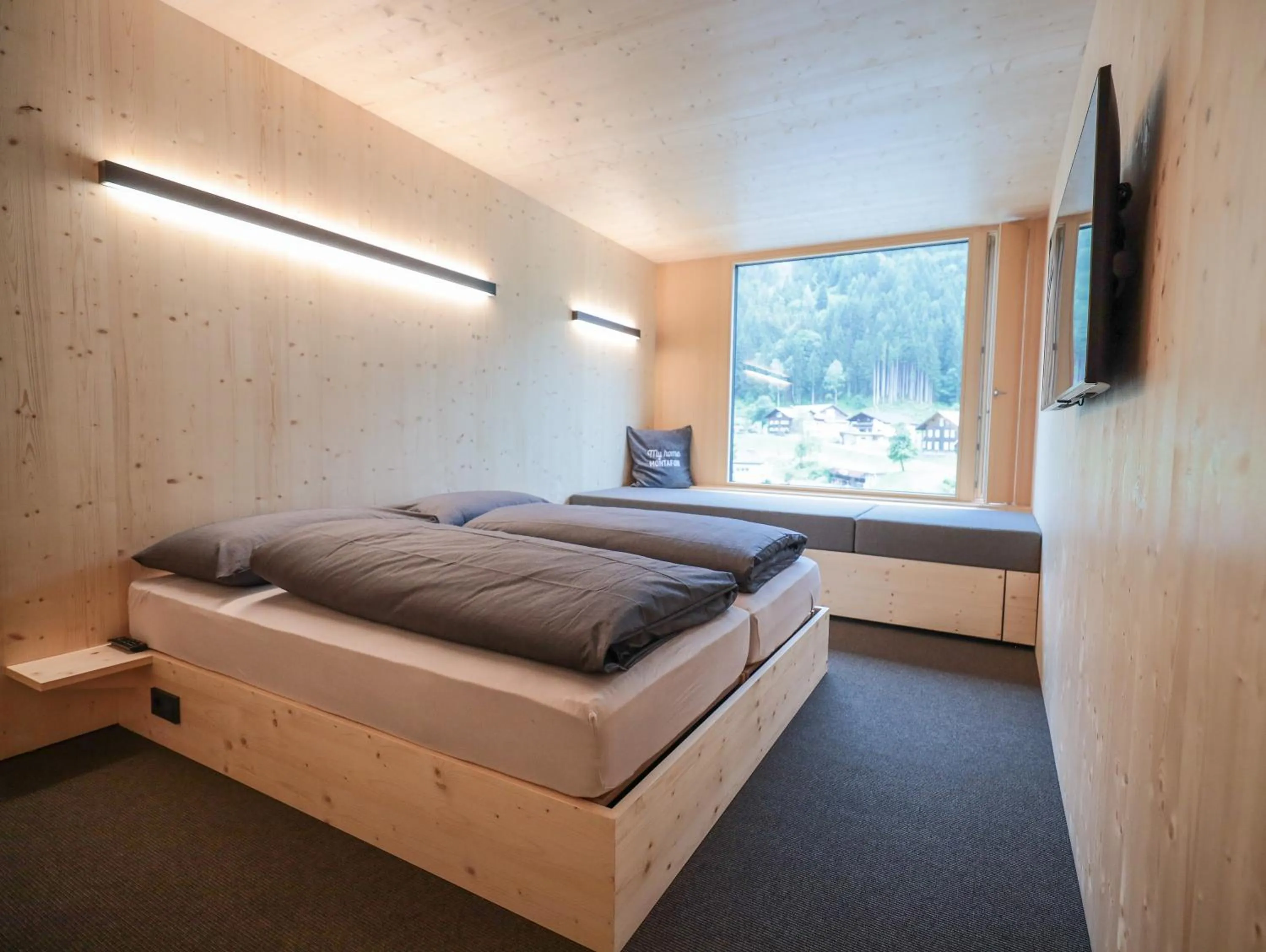Photo of the whole room, Bed in Revier Mountain Lodge Montafon