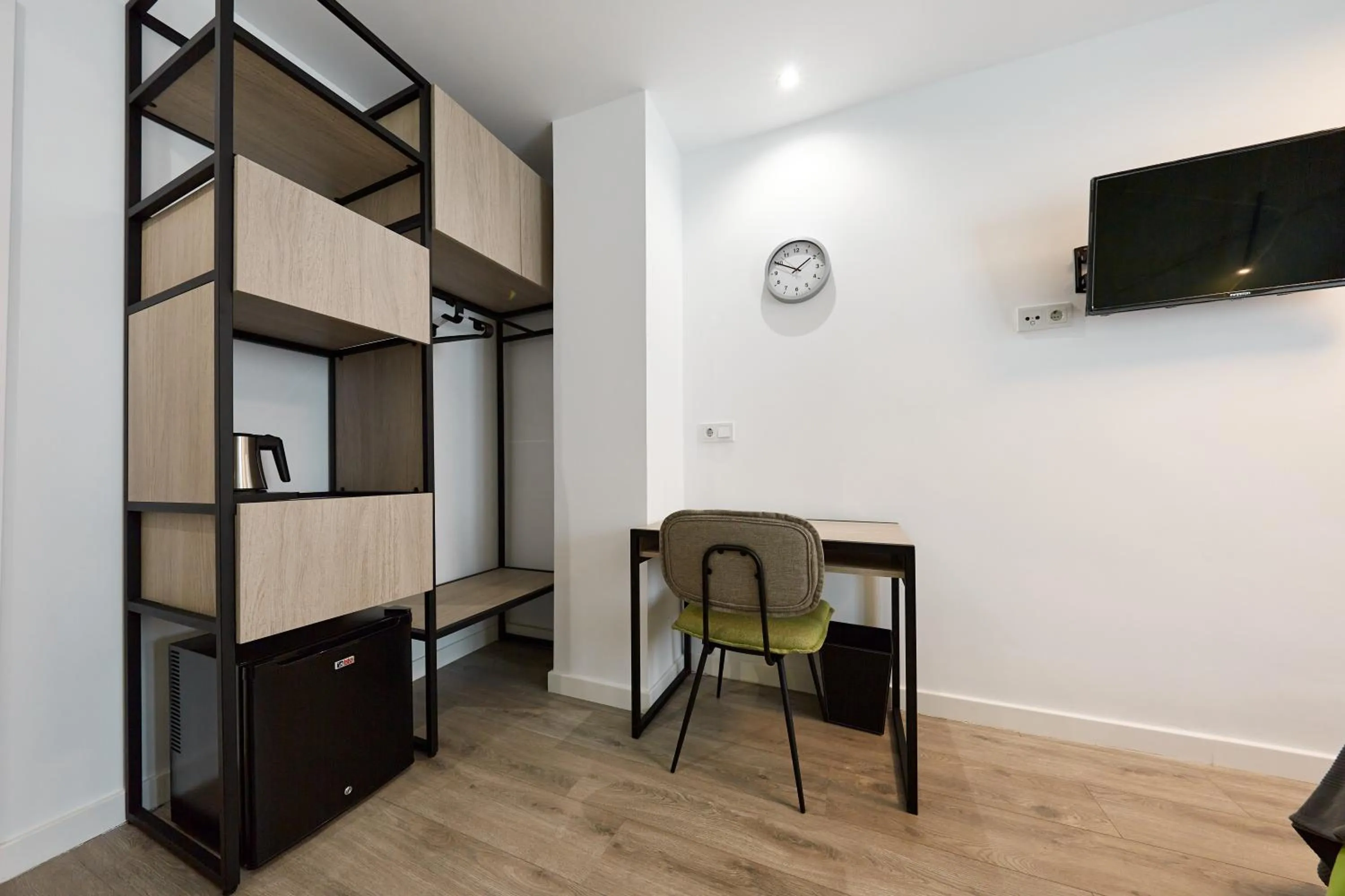 TV and multimedia in Wayteko Boutique Hotel