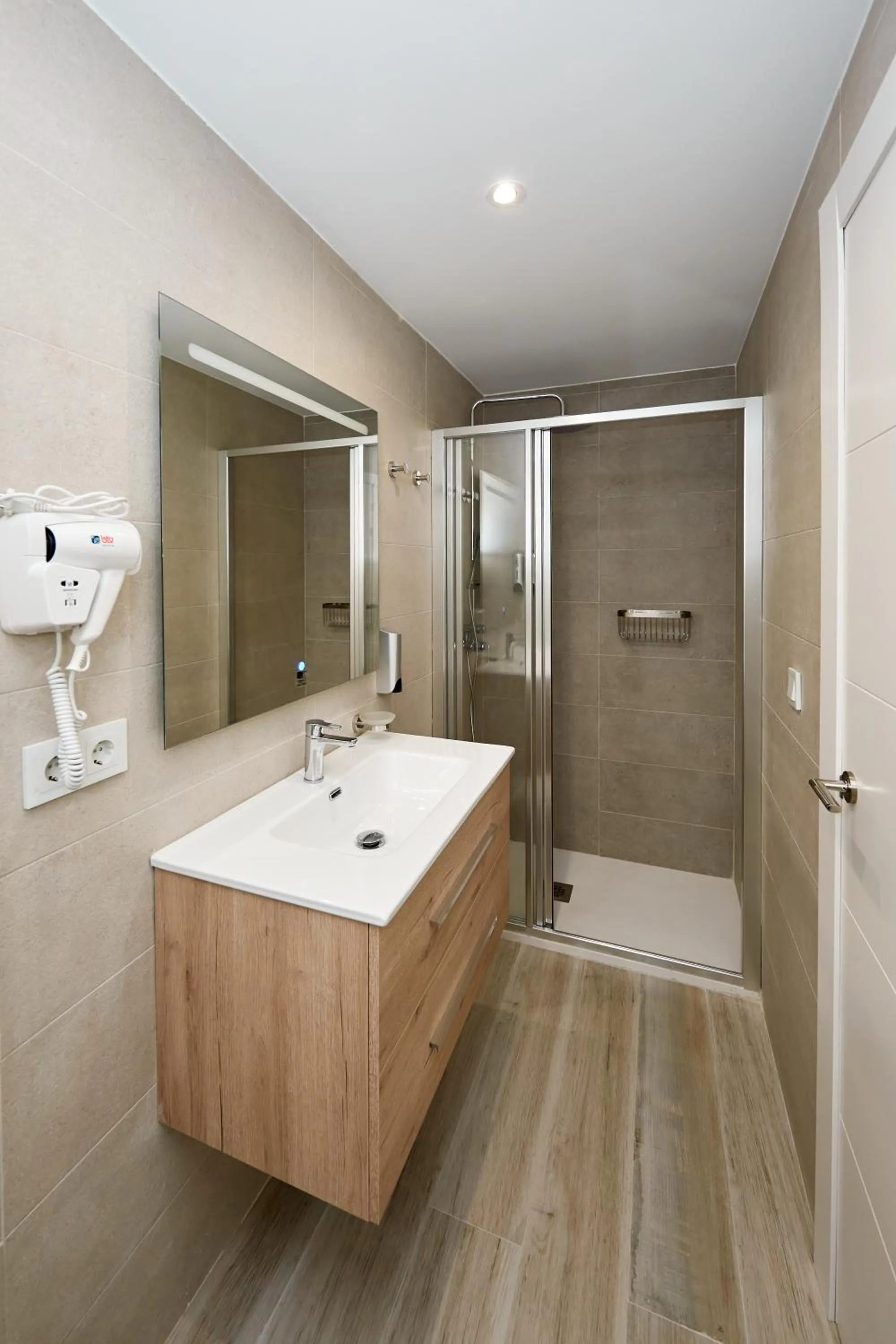 Shower in Wayteko Boutique Hotel