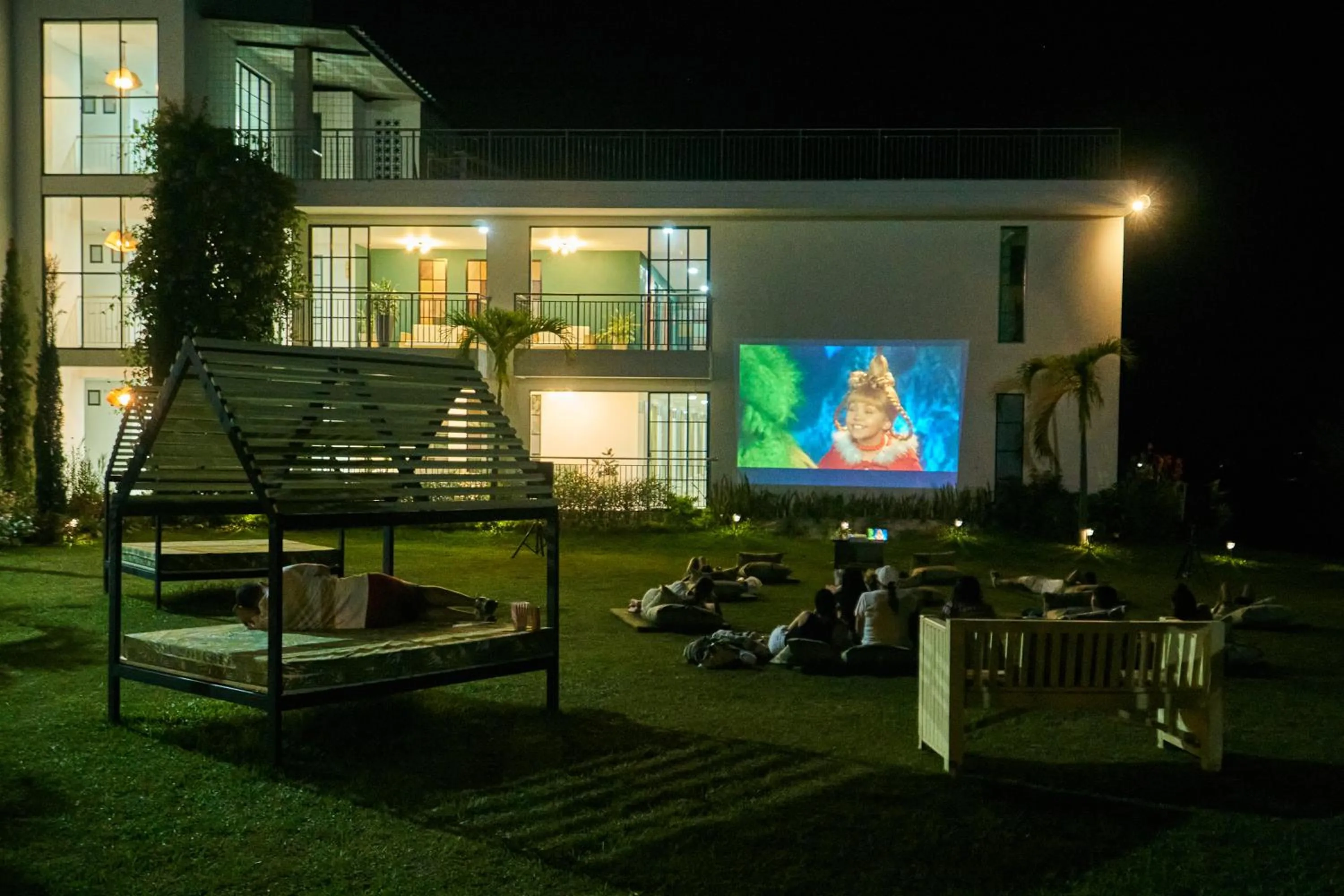 Evening entertainment in Hotel Arbóreo Doradal