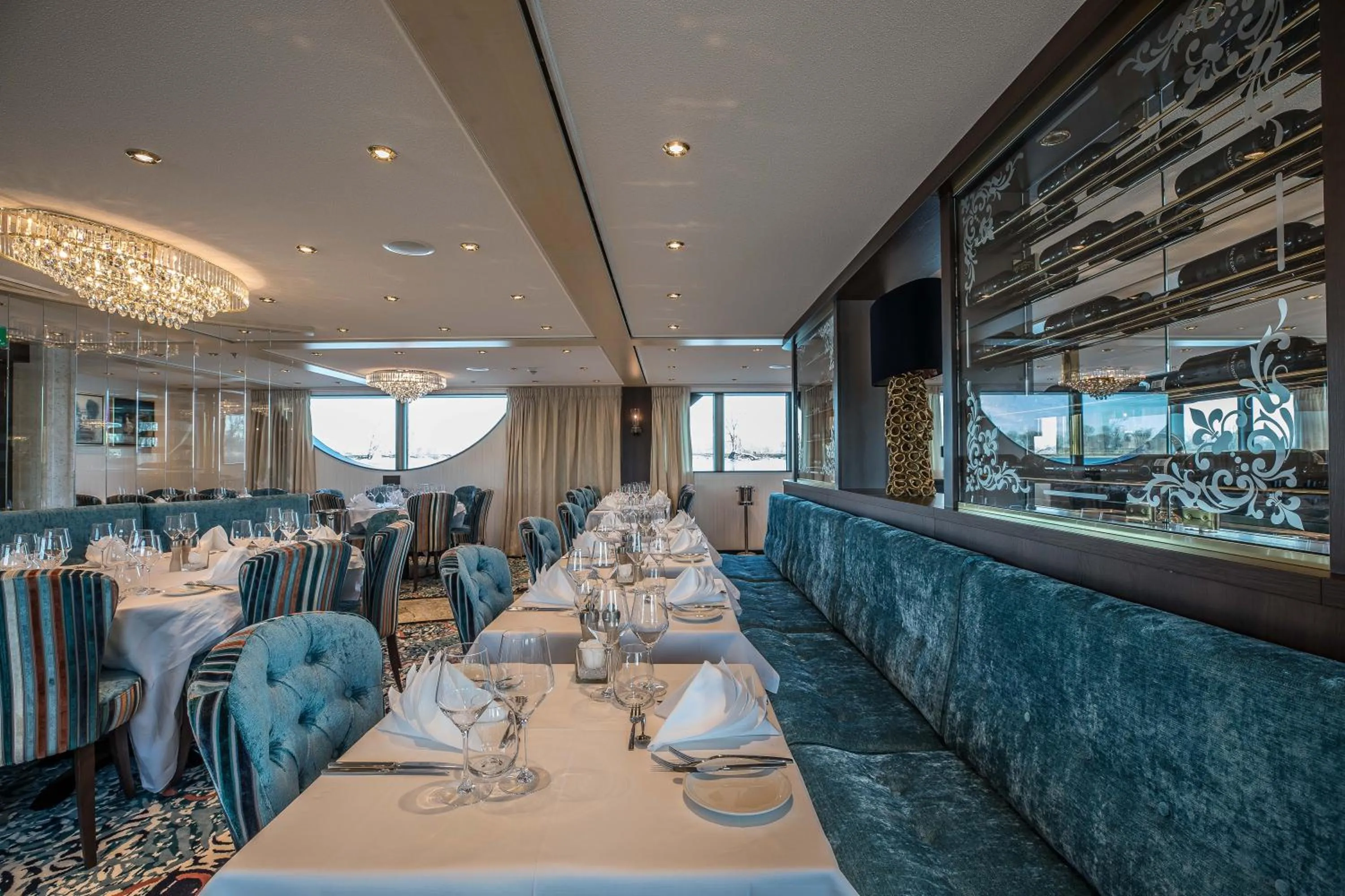 Restaurant/places to eat in VIVA RIVERSIDE 4 Köln