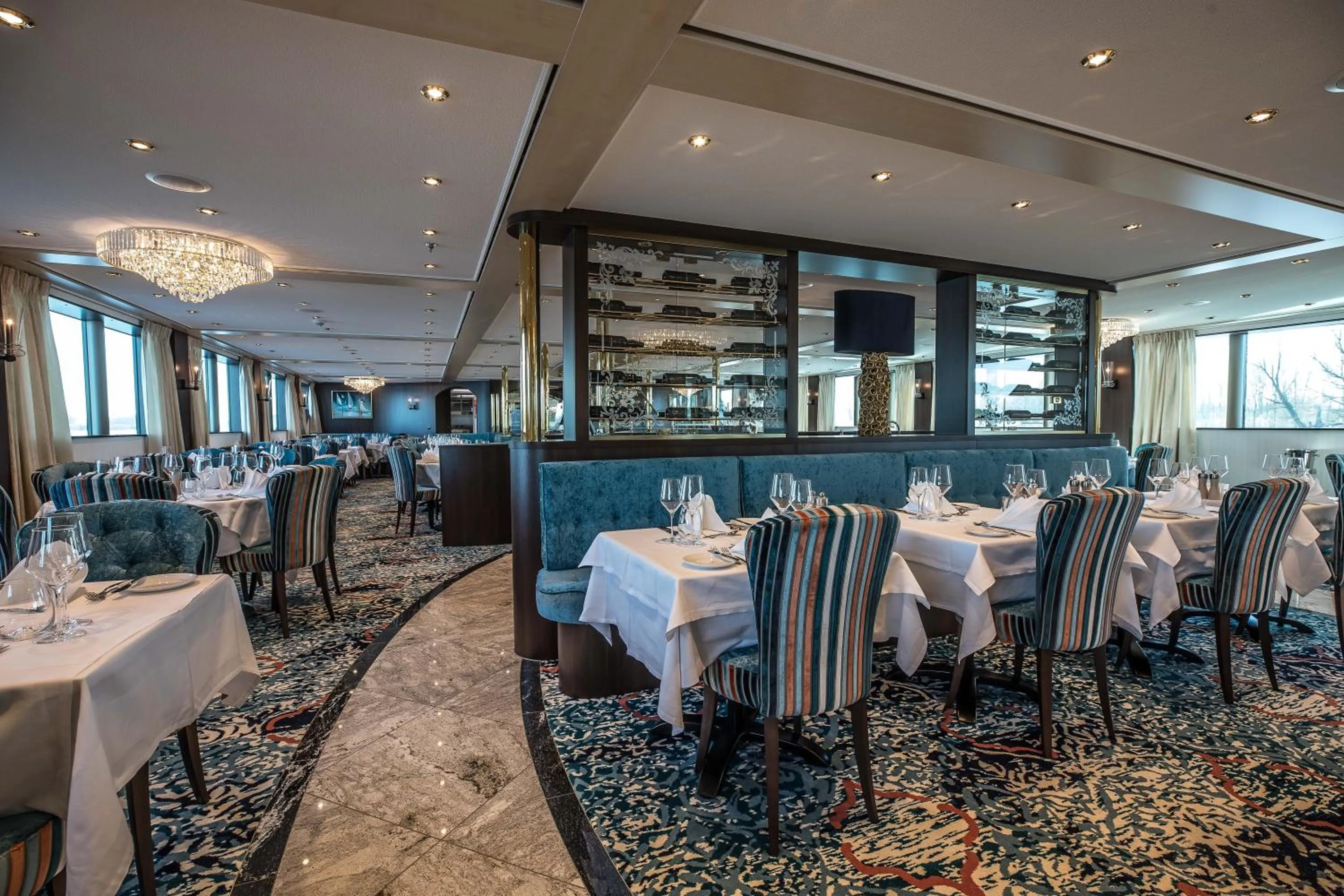 Restaurant/places to eat in VIVA RIVERSIDE 4 Köln