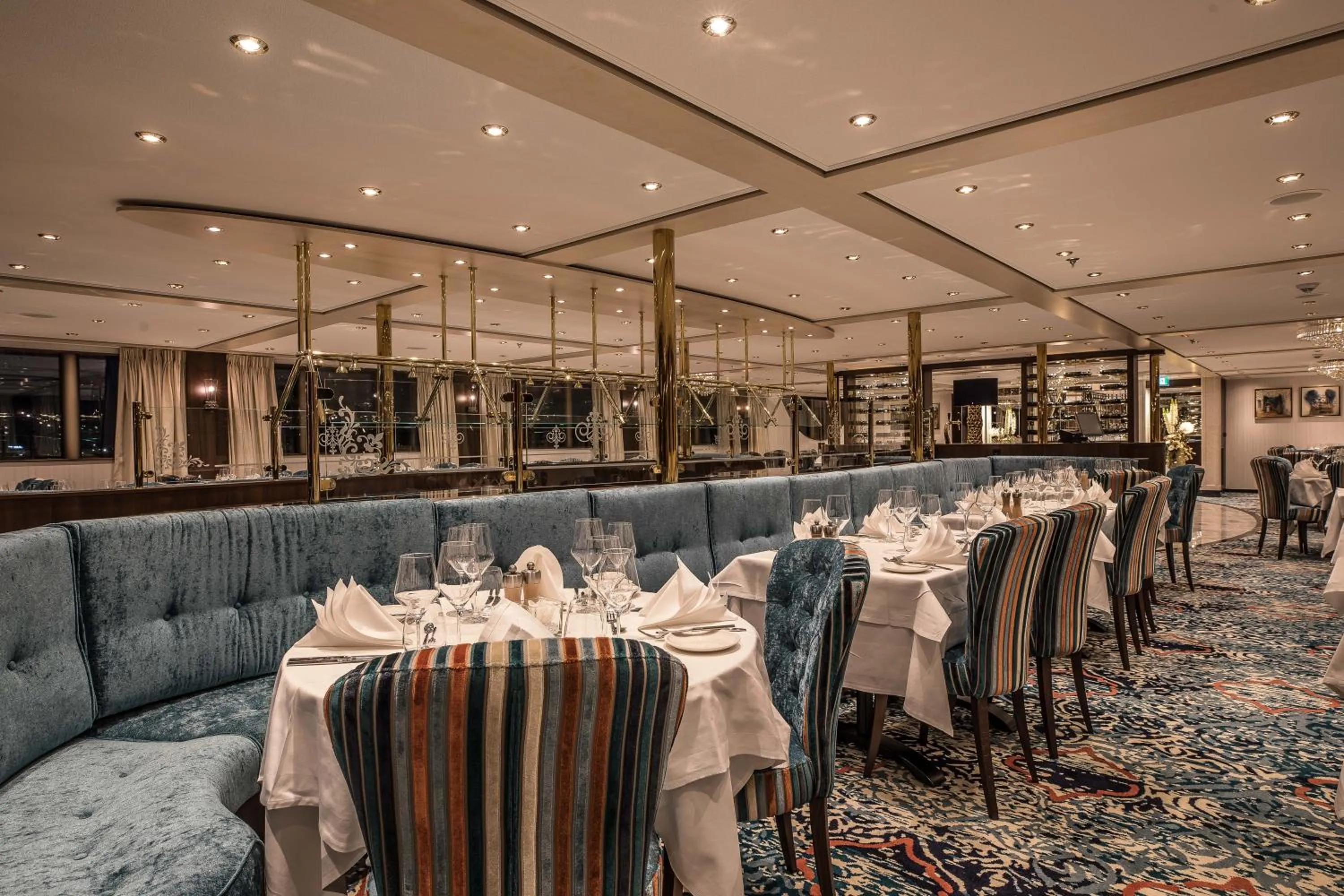 Restaurant/places to eat in VIVA RIVERSIDE 4 Köln