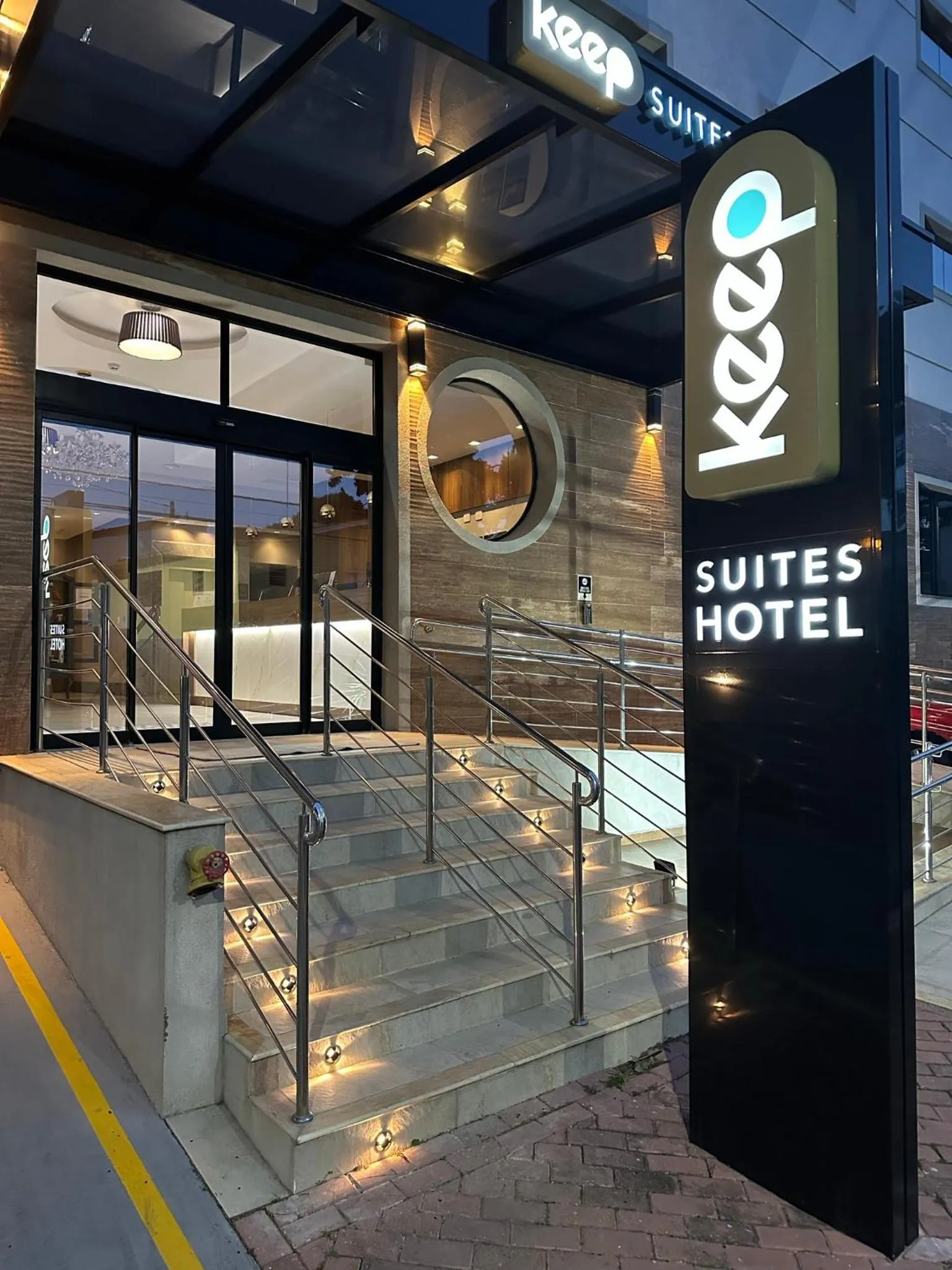 Property building in KEEP SUÍTES HOTEL