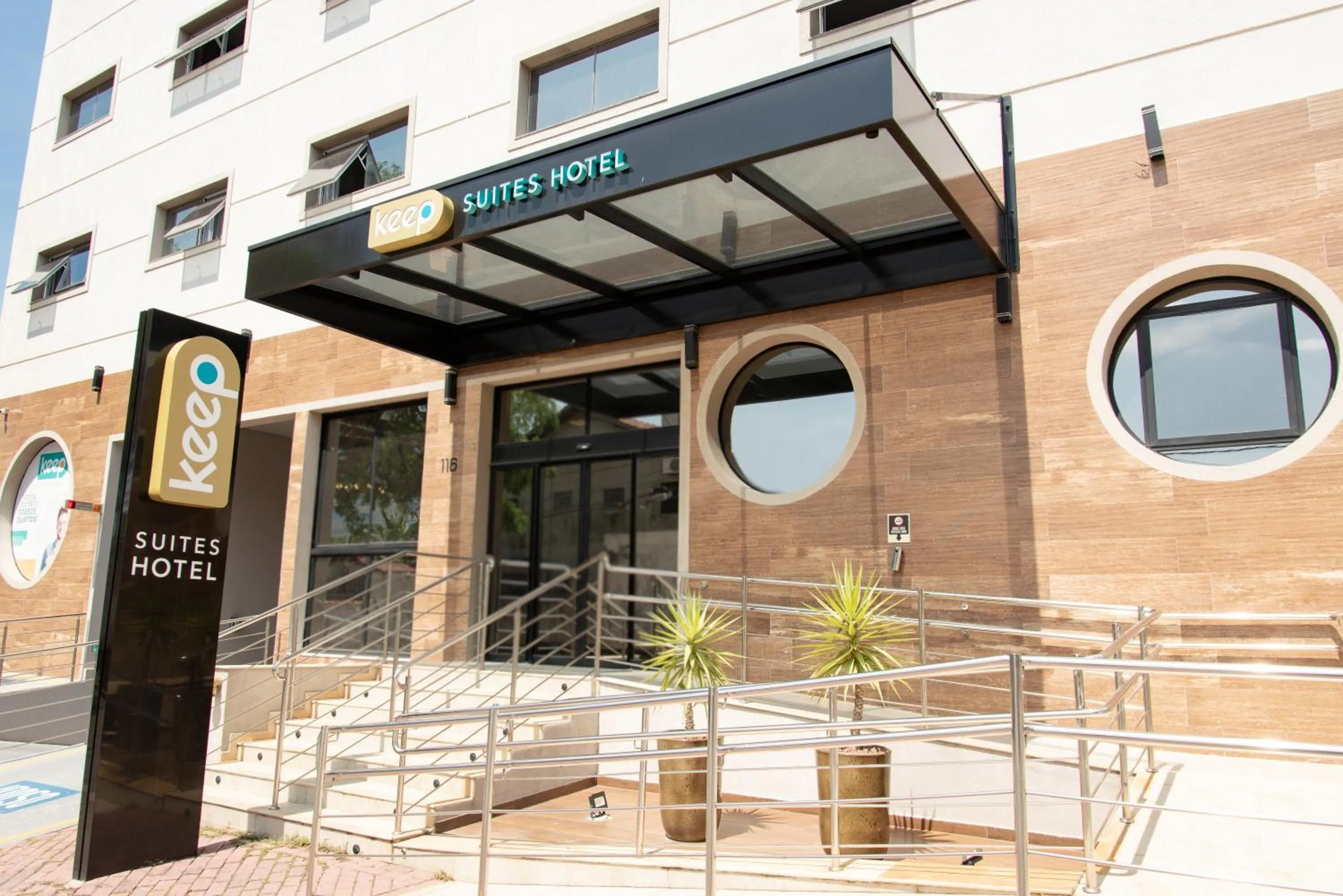 Facade/entrance in KEEP SUÍTES HOTEL