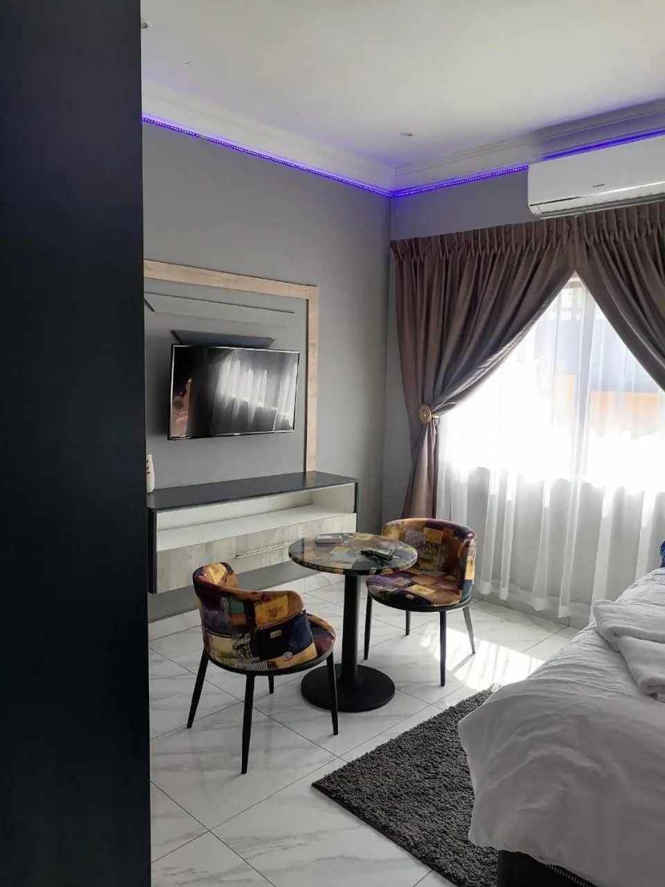 TV and multimedia, Bed in National Lodge