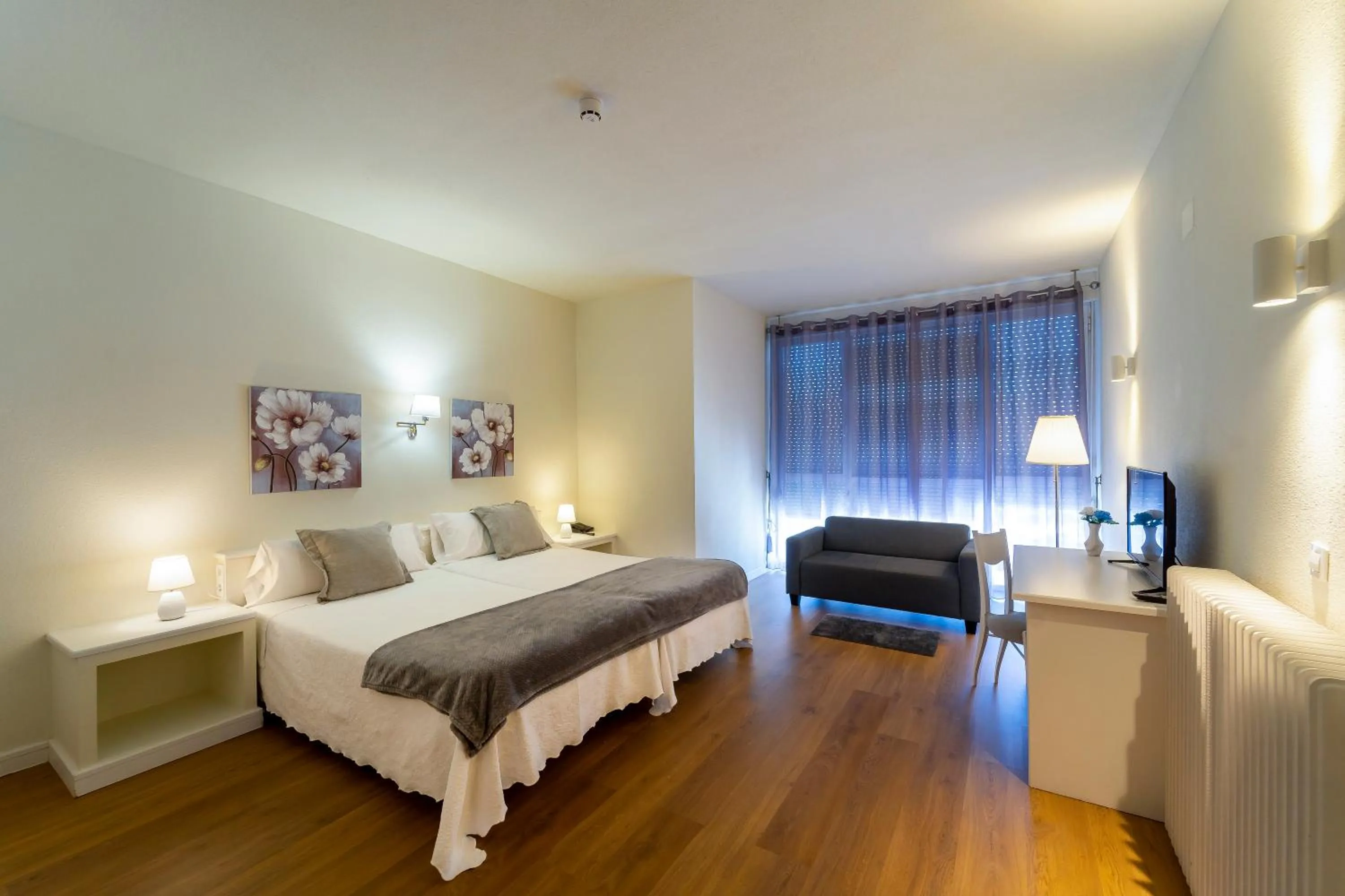 Photo of the whole room, Bed in Hotel La Mota by Punta25 Hotels Group