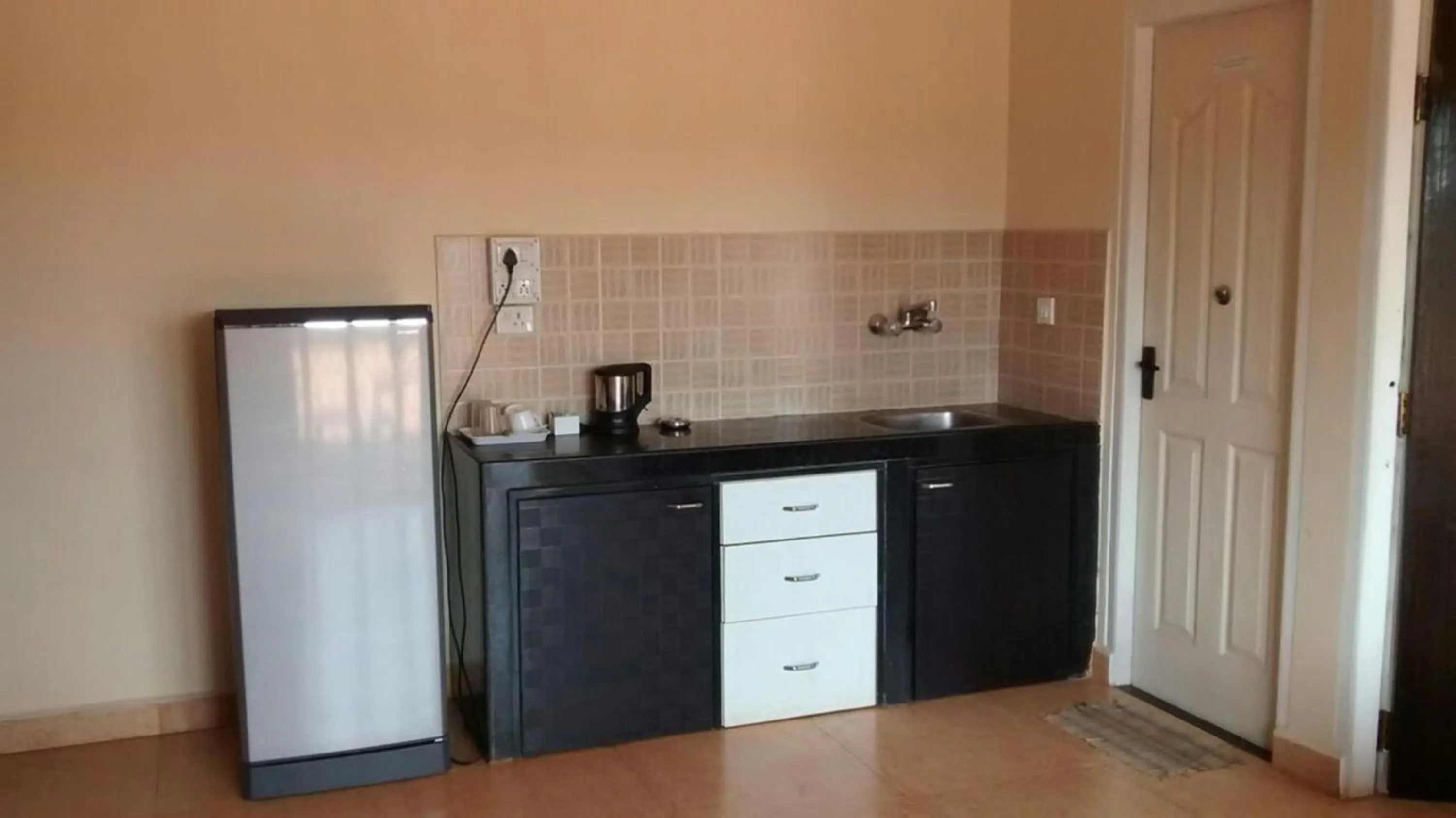 Coffee/tea facilities in Ocean Crest Hotel