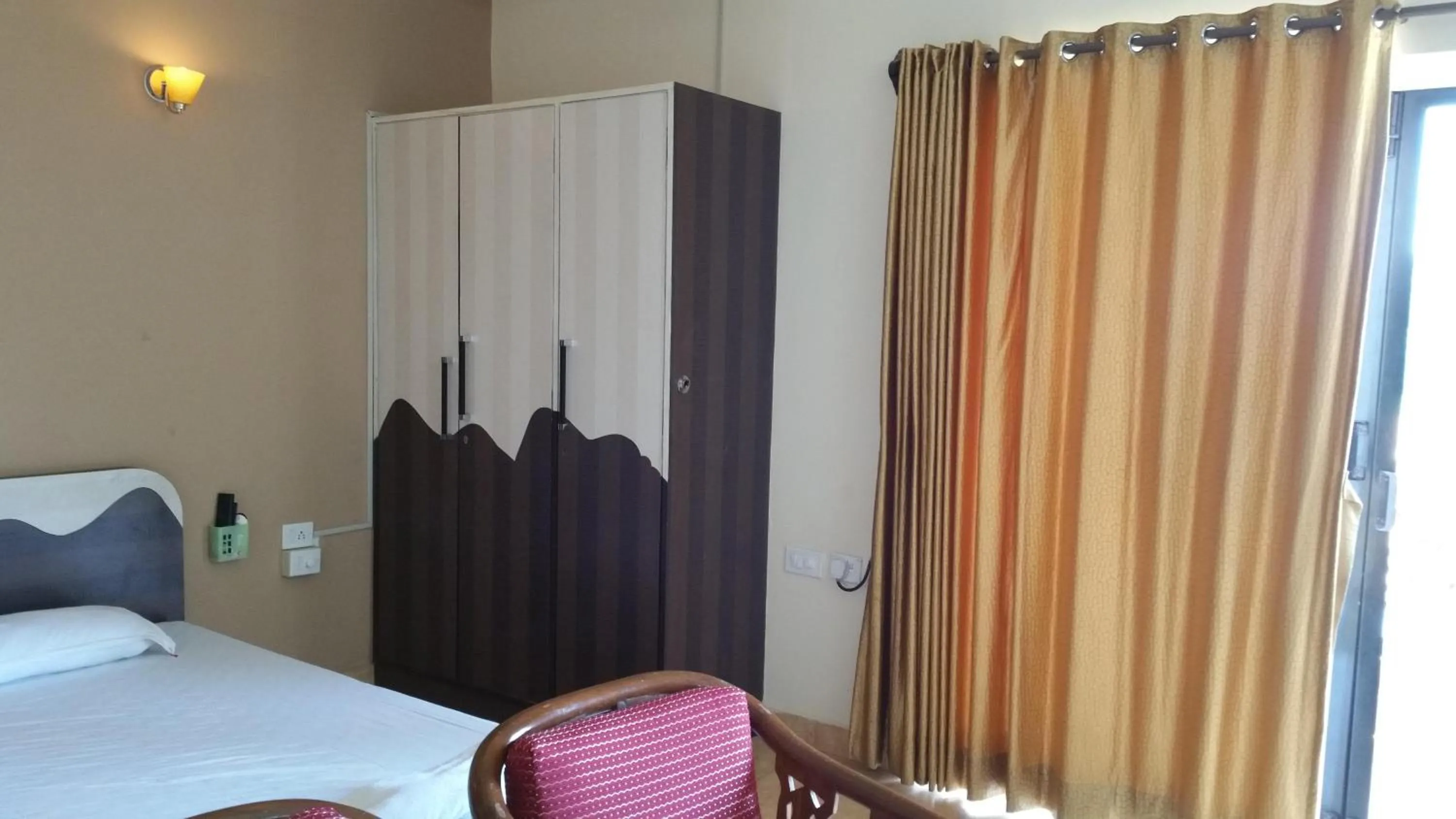 Photo of the whole room, Bed in Ocean Crest Hotel