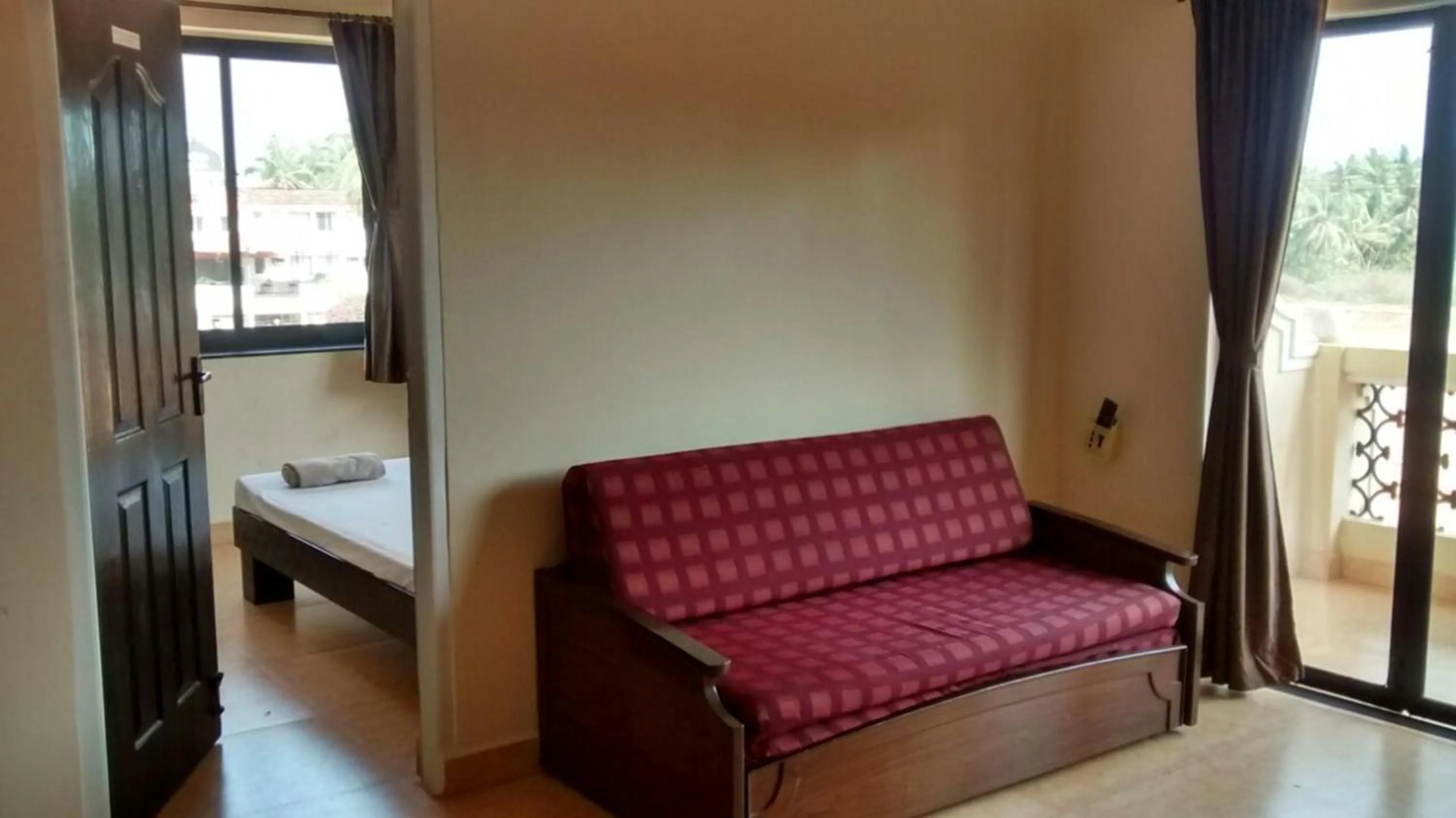 Living room in Ocean Crest Hotel