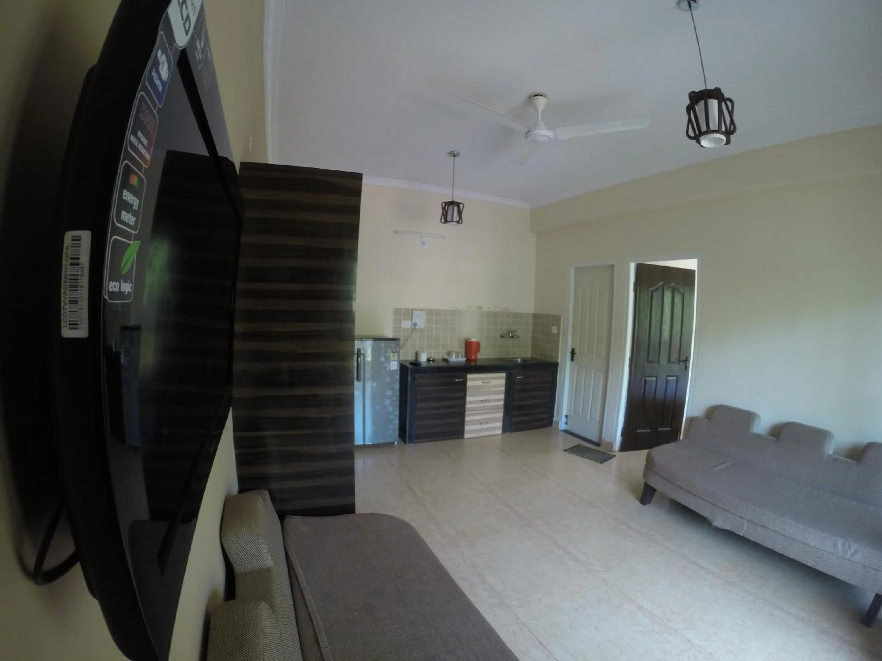 TV and multimedia in Ocean Crest Hotel