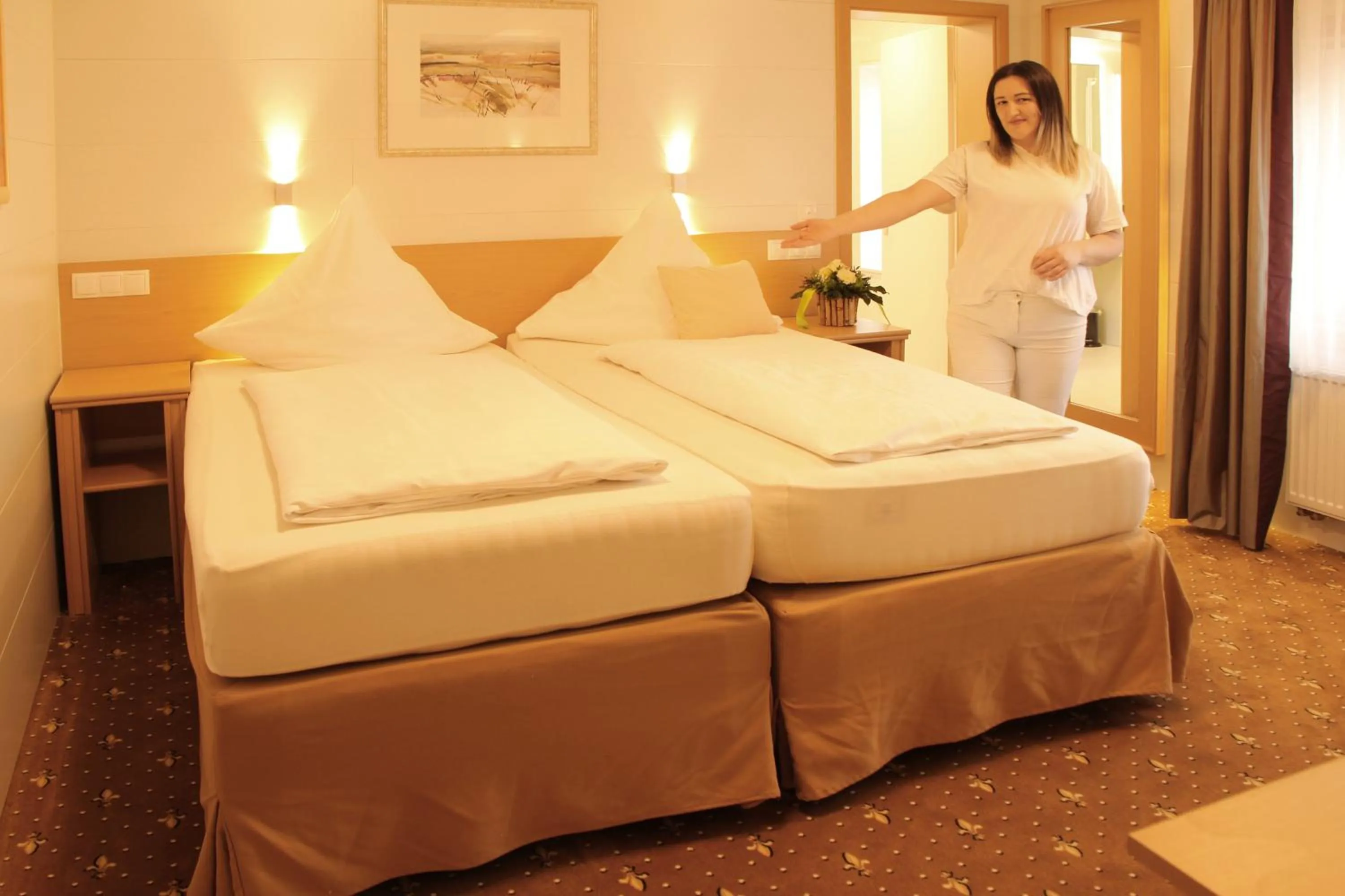 Bed in Hotel & Restaurant Bei Baki