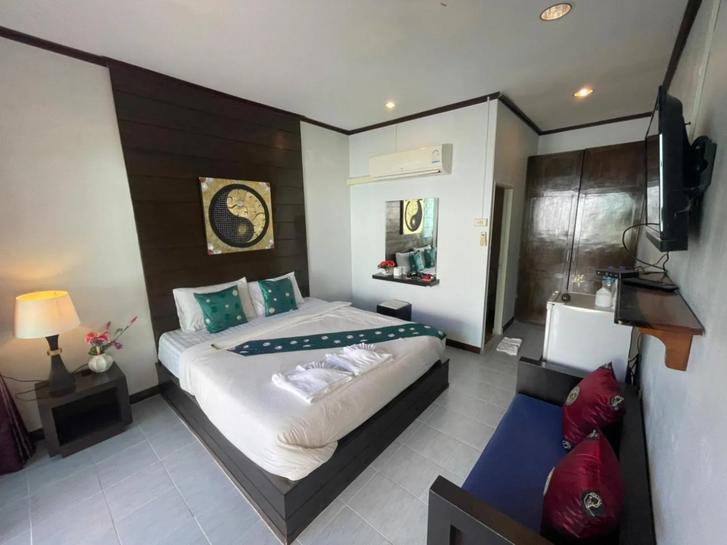 Bed in KK Lipe Resort