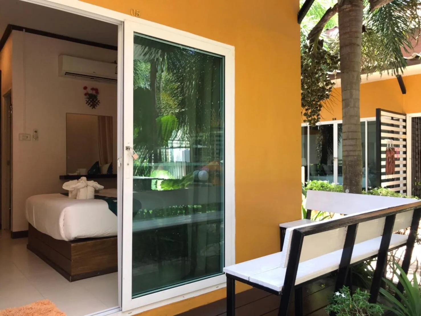 Bed in KK Lipe Resort