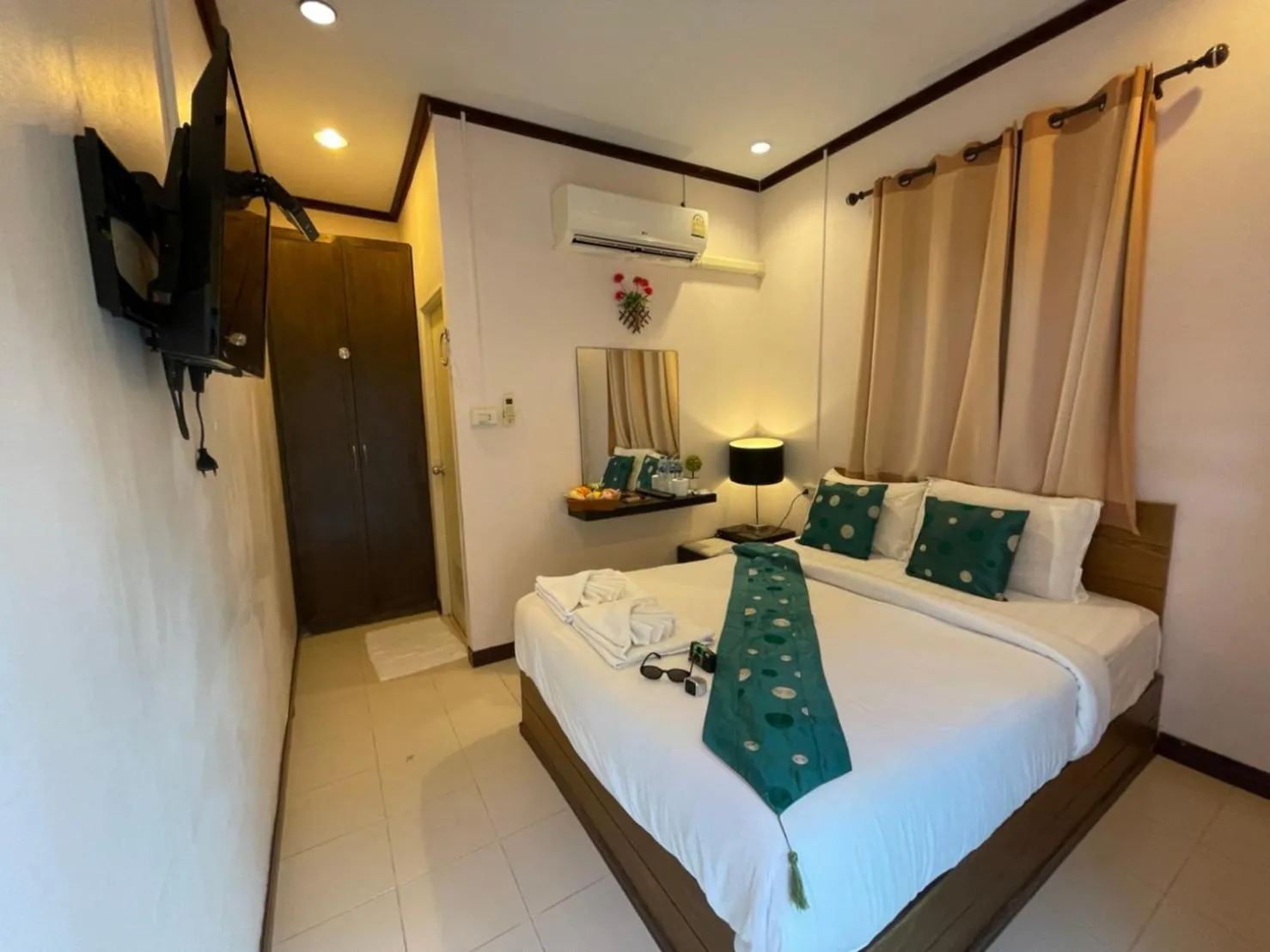 Bed in KK Lipe Resort