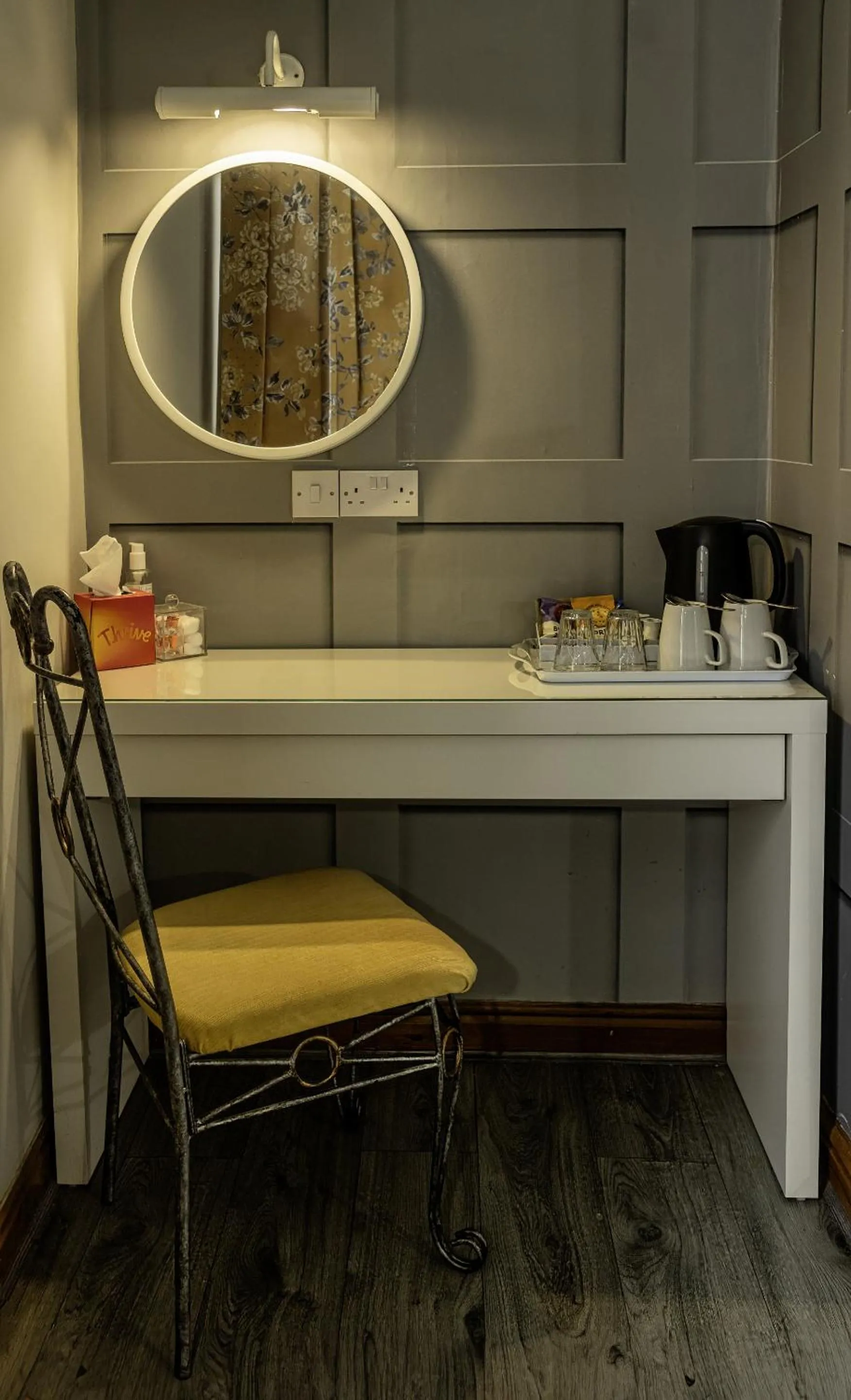 Bedroom in The Green Dragon at Bedale by OYO