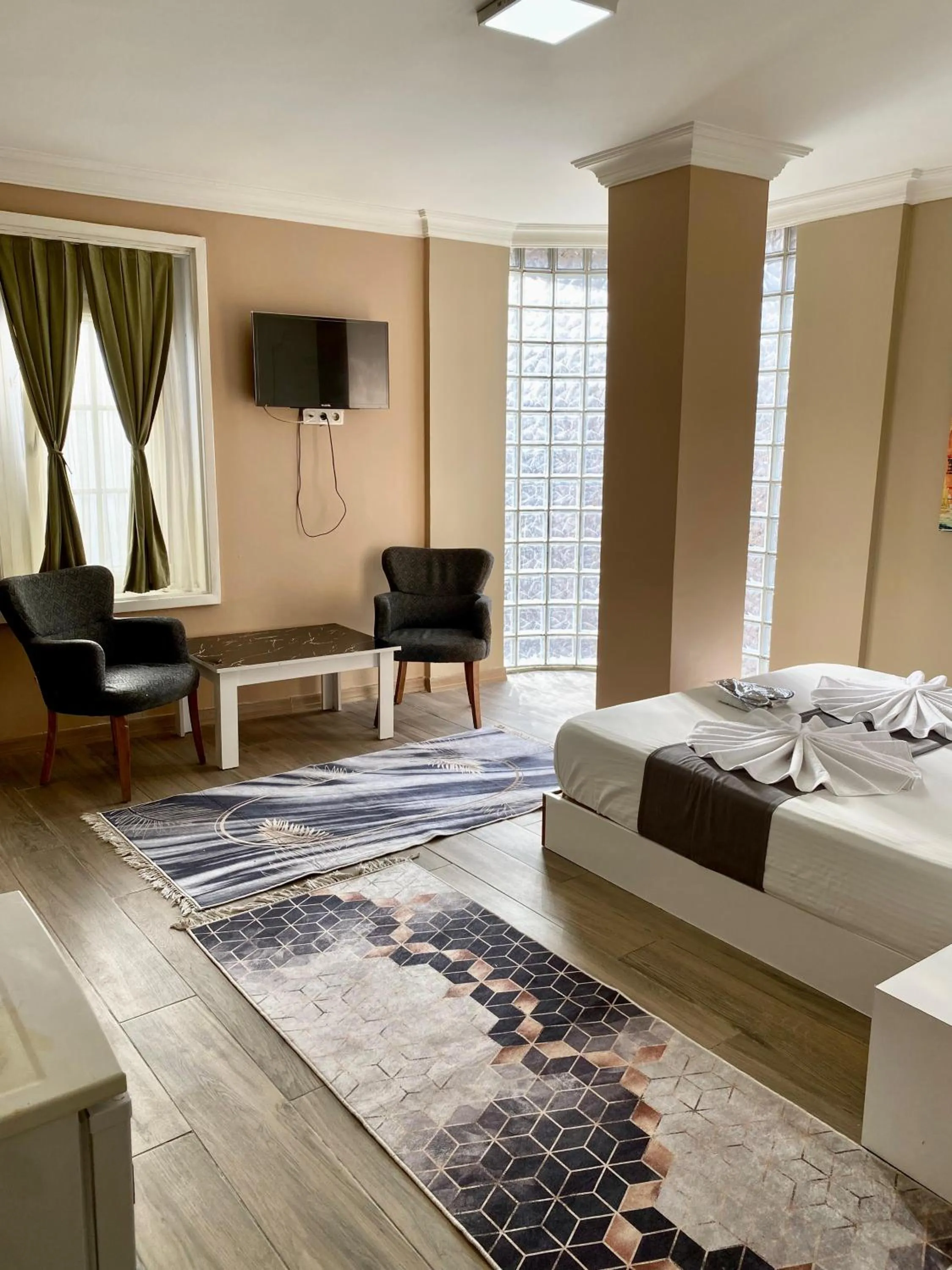 Photo of the whole room, Bed in Airport Best Hotel