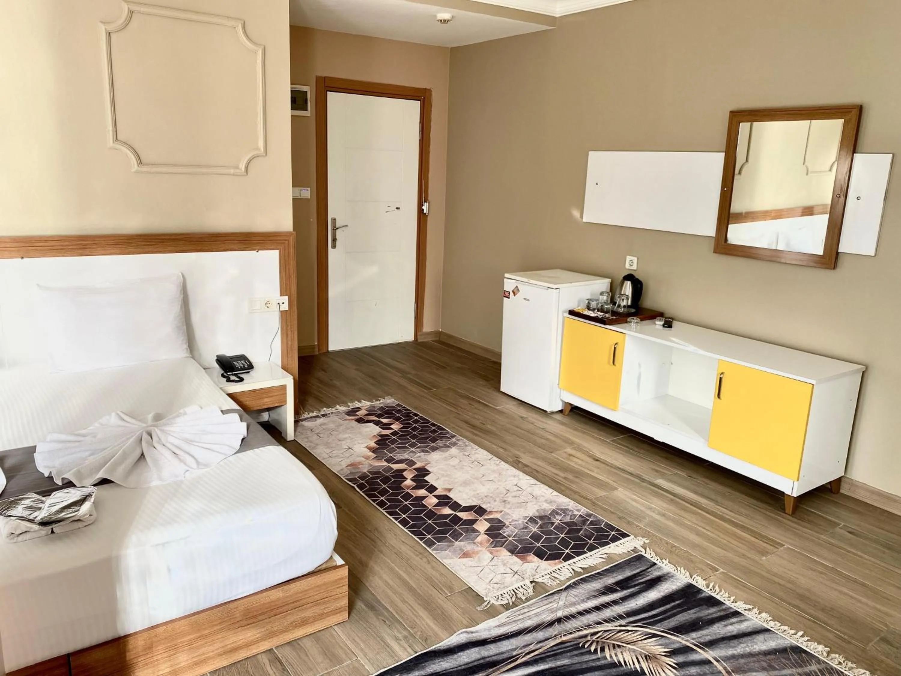 Photo of the whole room, Bed in Airport Best Hotel