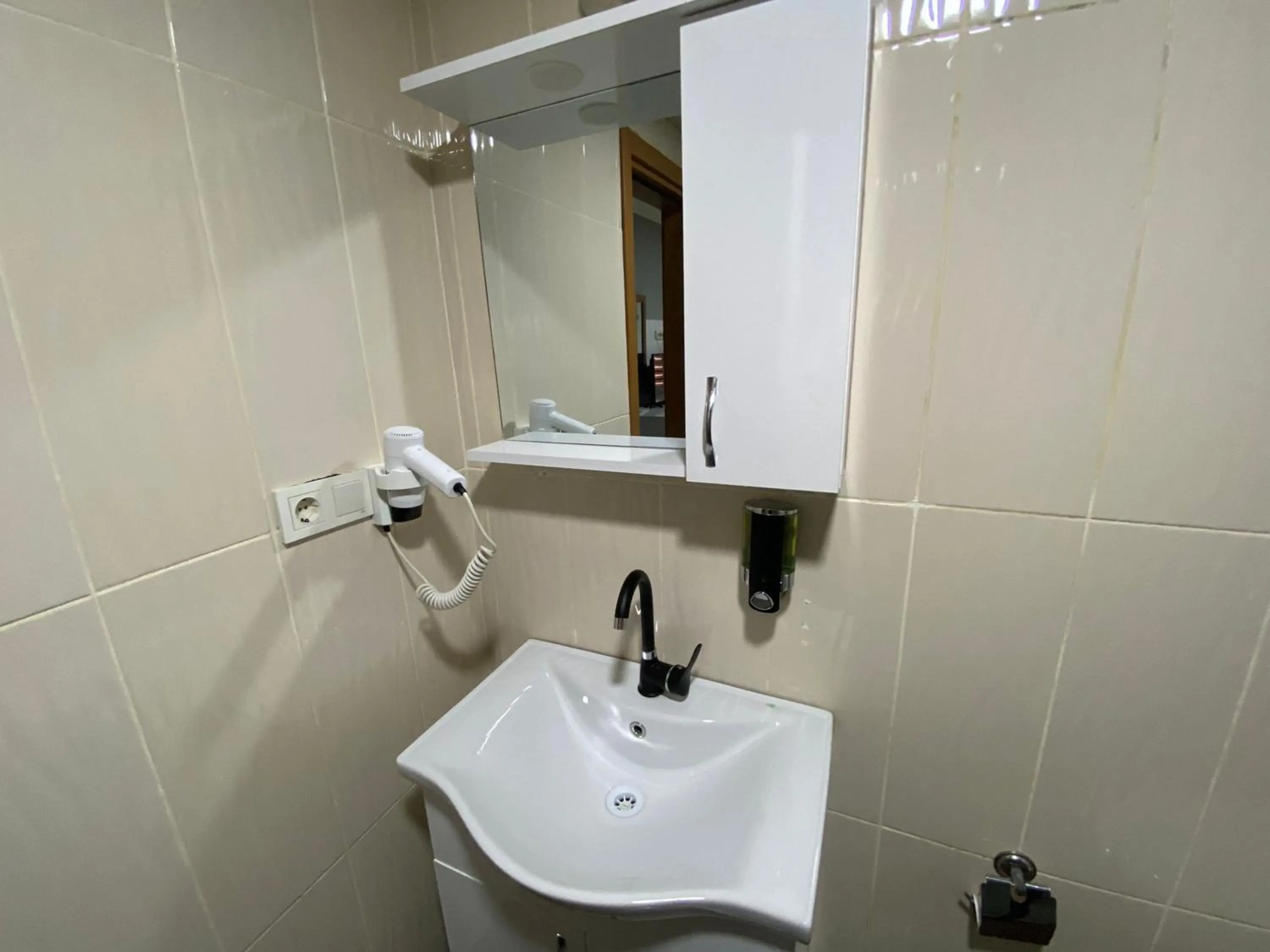 Bathroom in Airport Best Hotel