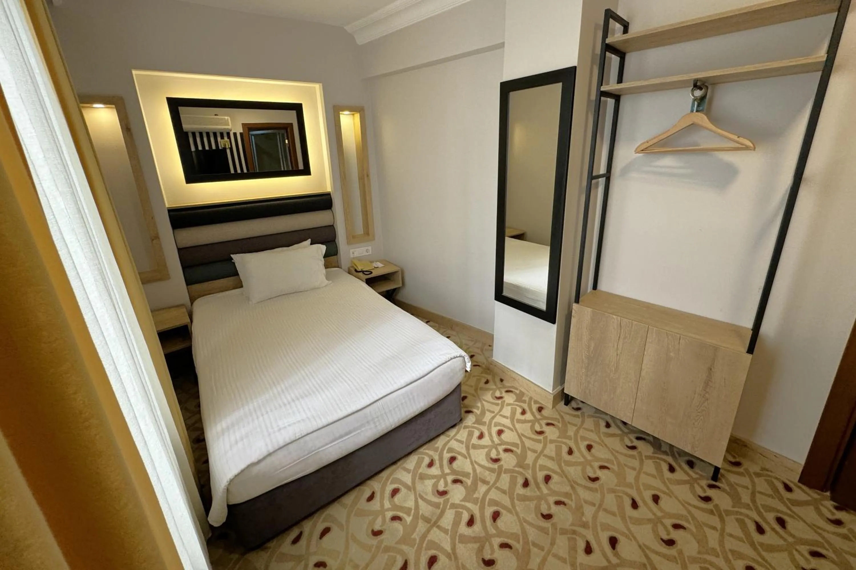 Bed in Tekirdağ Yat Hotel