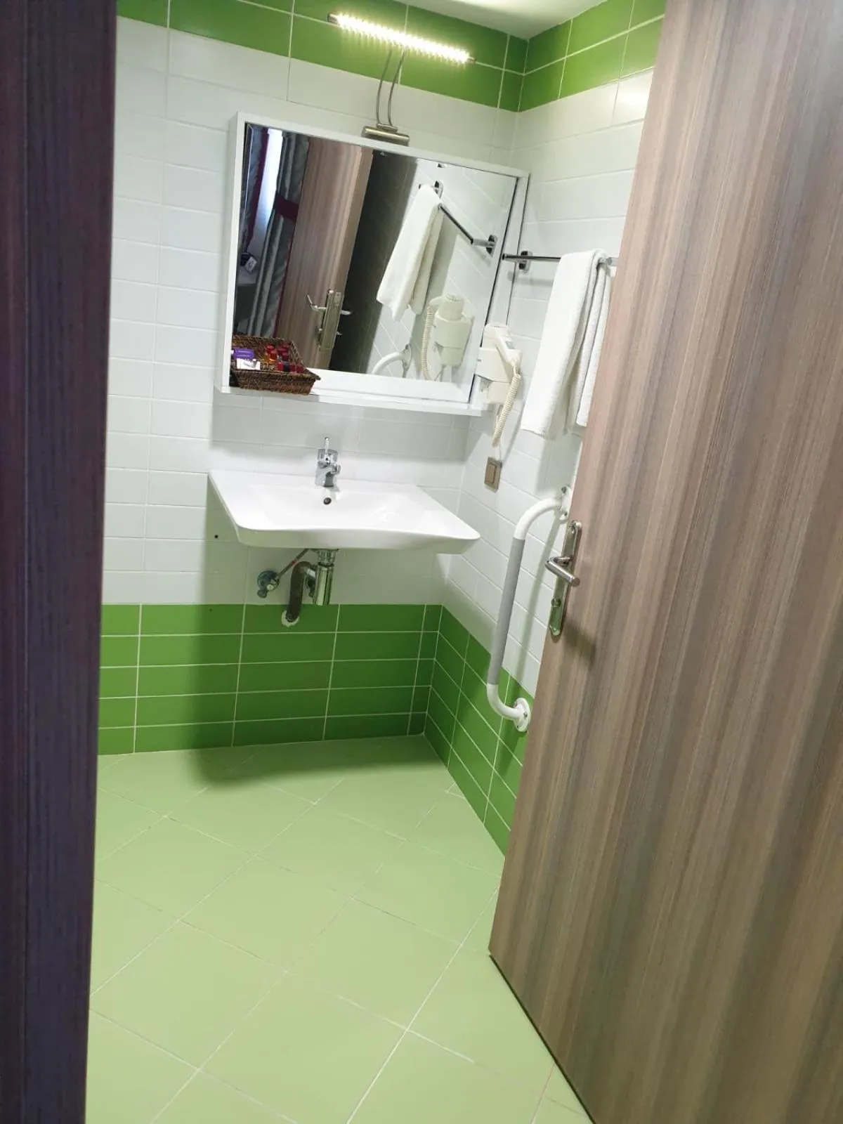 Bathroom in Dab Hotel