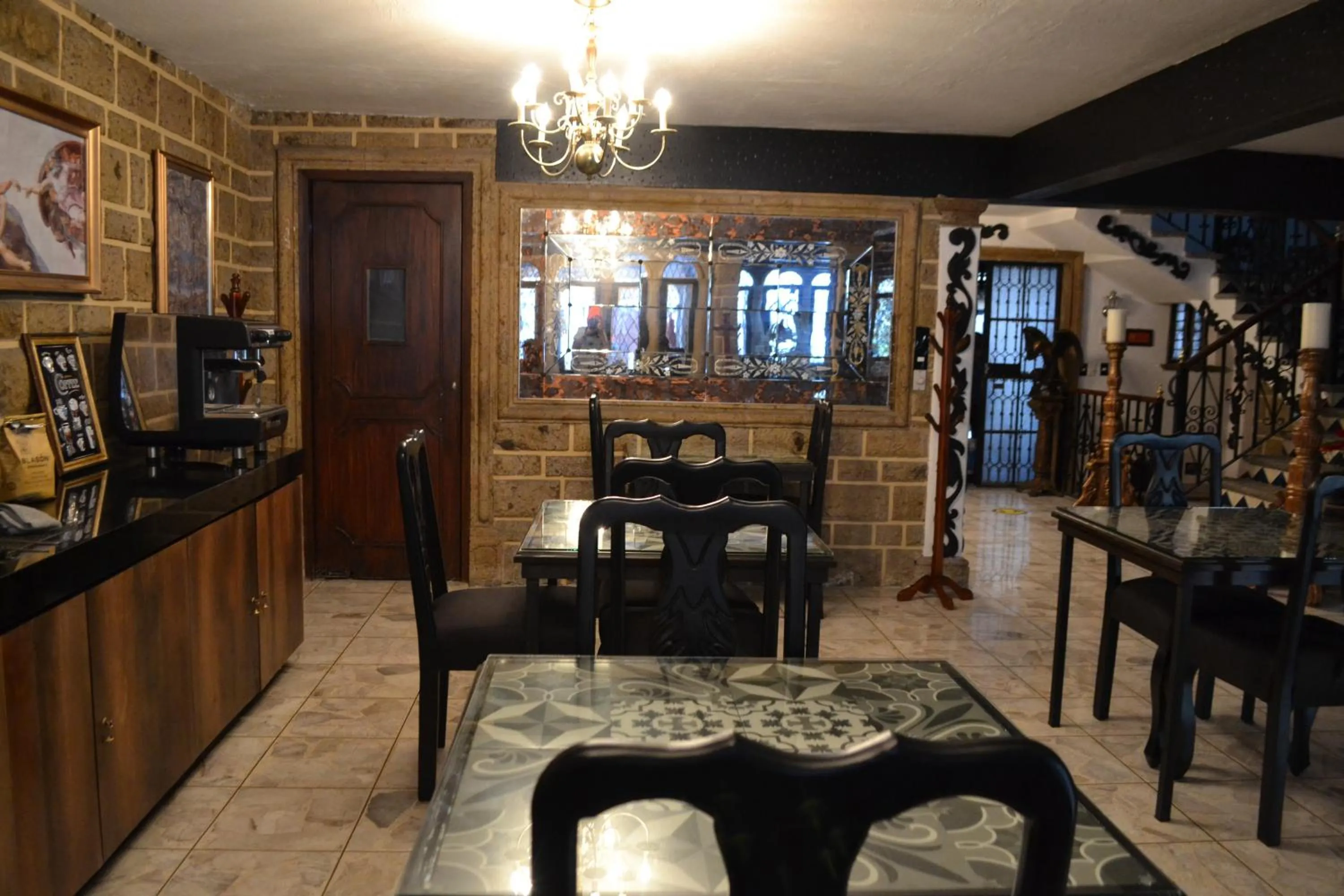 Restaurant/places to eat in Hotel Boutique La Mansión Guadalajara