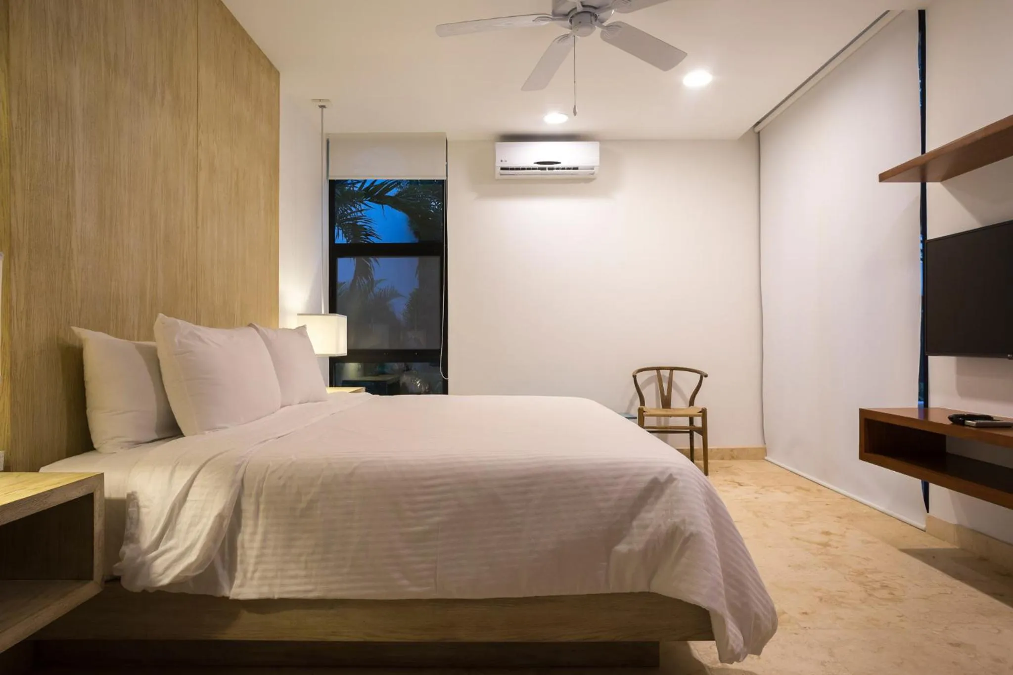 Bed in Lovely 1 Bedroom Condo with plunge pool In Bahia Principe Golf Resort